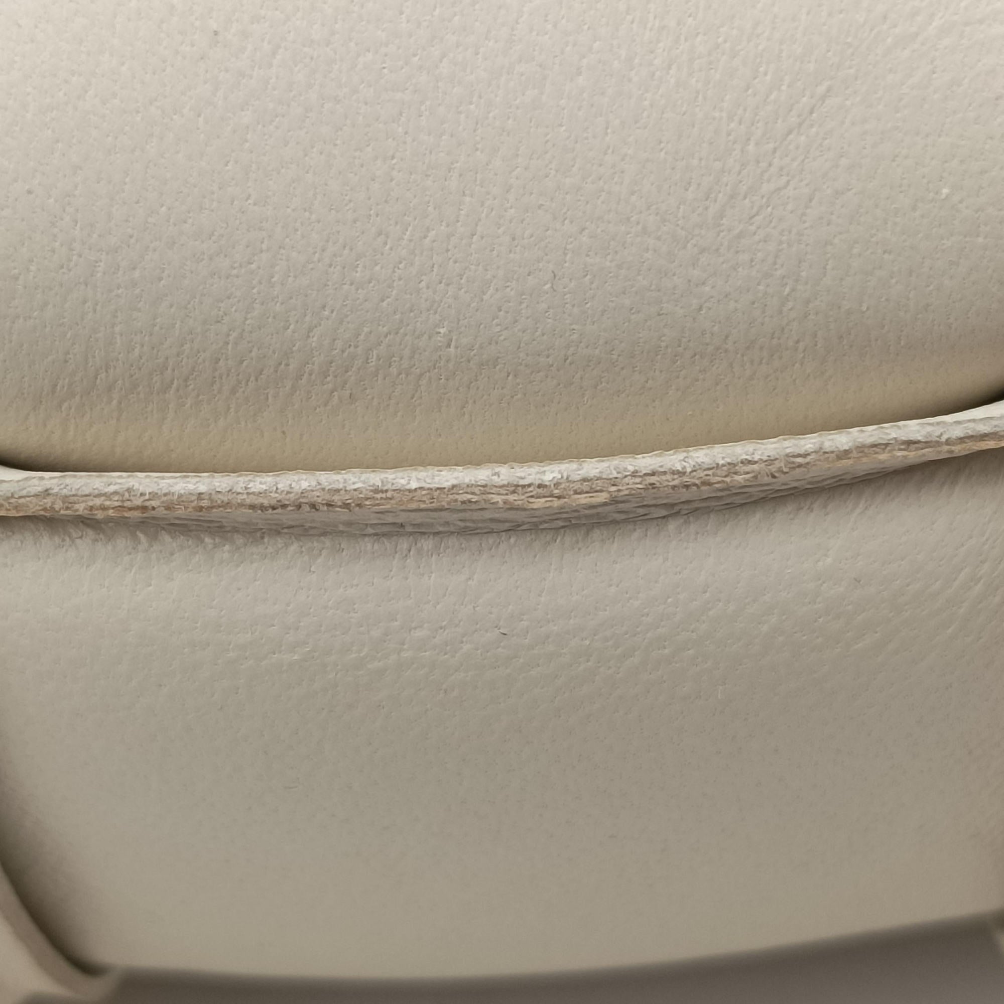 Pre-owned Bottega Veneta Padded CASSETTE White lambskin  shoulderbag | stylenewstar