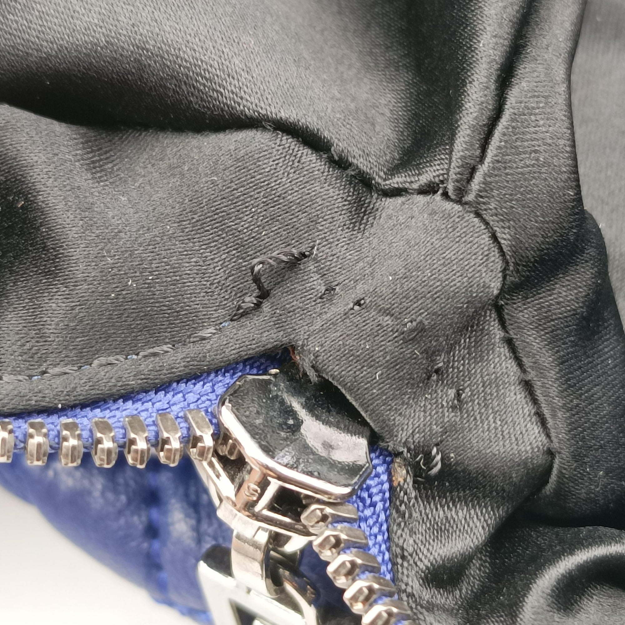 Pre-owned VERSACE Vanitas Blue Leather  shoulderbag | stylenewstar