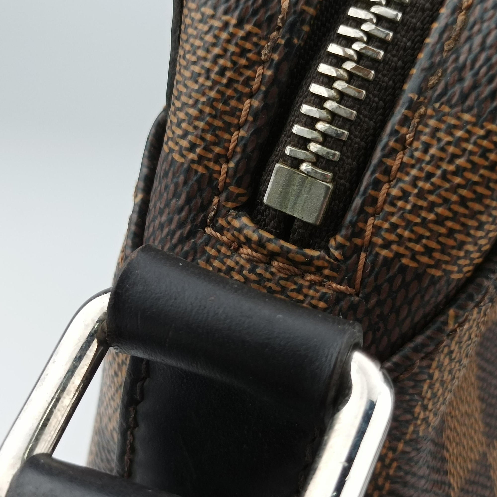 Pre-owned Louis Vuitton Jake messenger PM EBENE Damier Canvas N41568 shoulderbag | stylenewstar