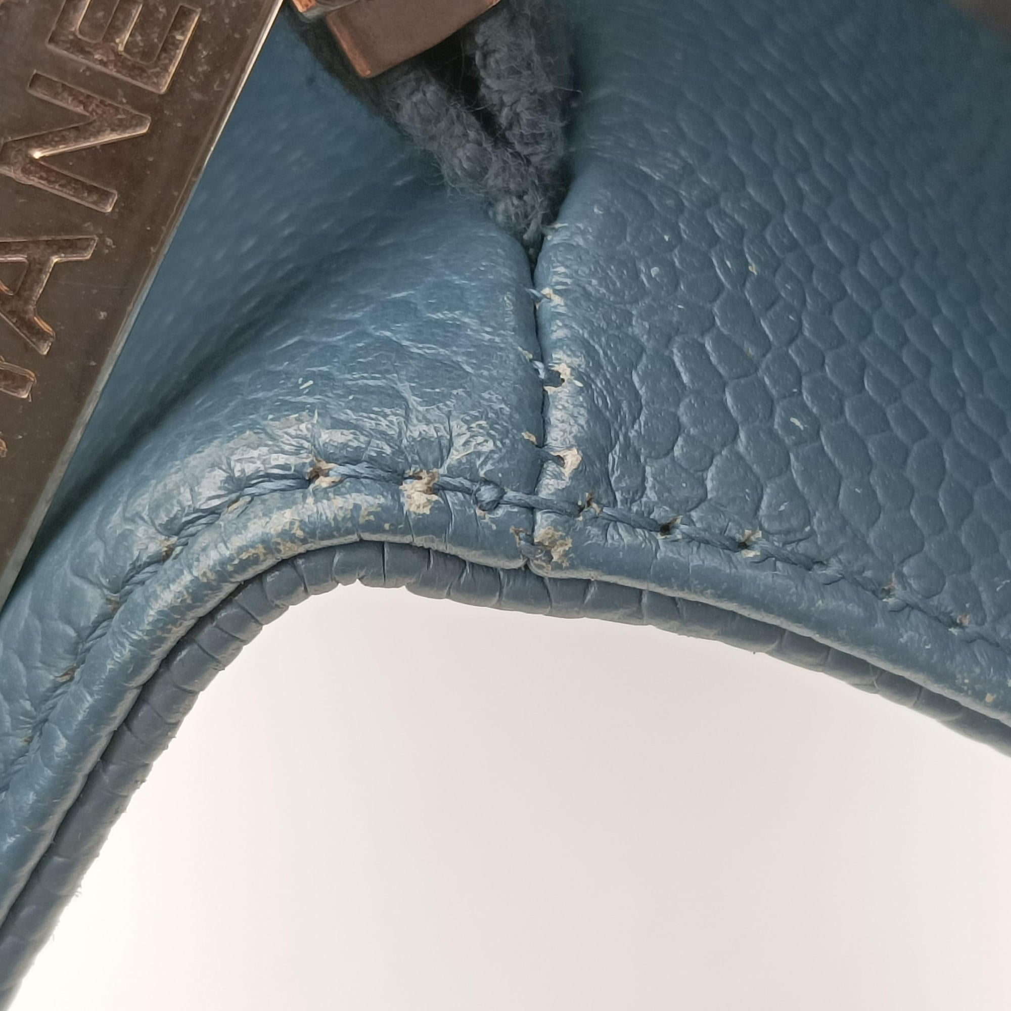 Secondhand Chanel Matelasse Cocomark GST Blue caviar skin A50995 shoulderbag | stylenewstar