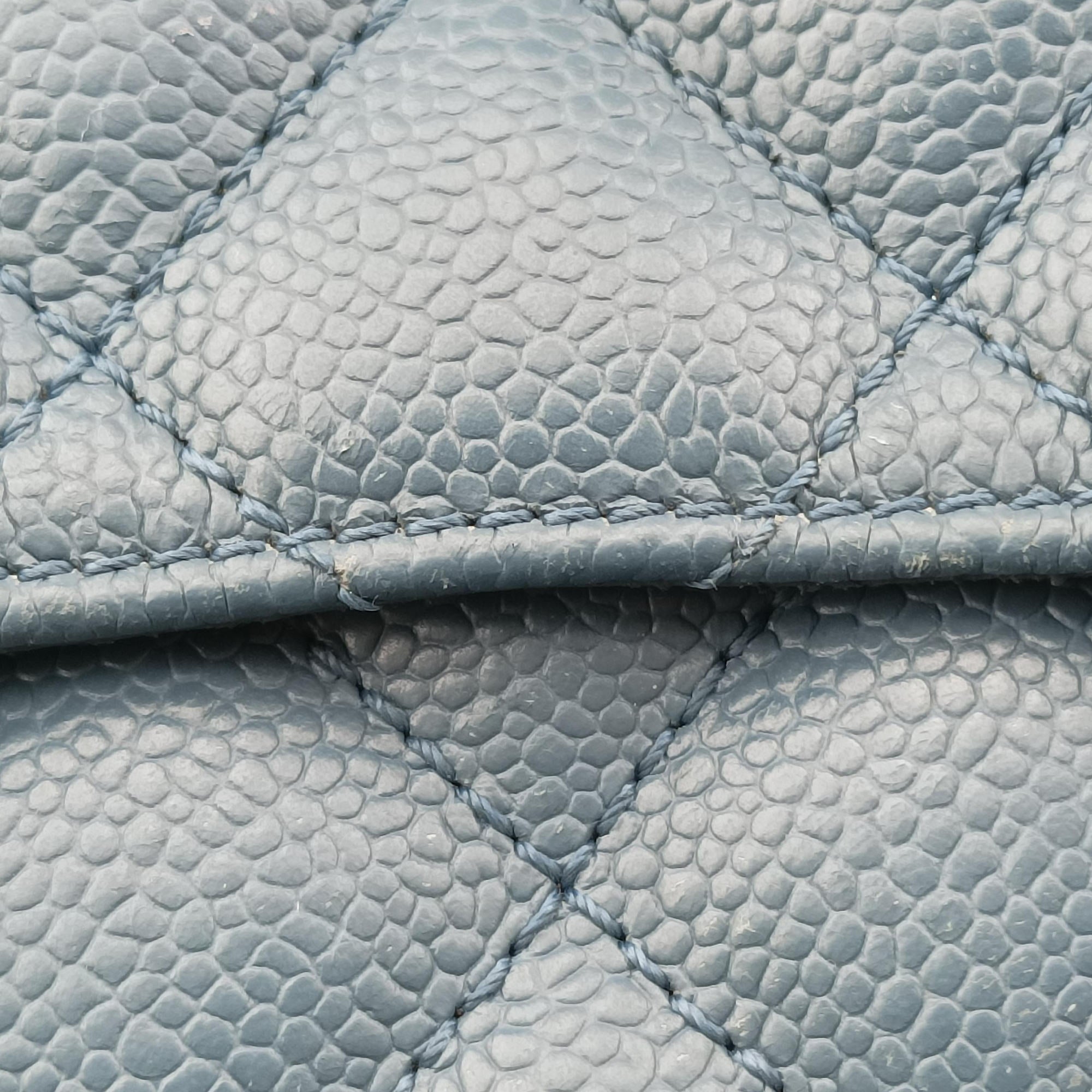 Secondhand Chanel Matelasse Cocomark GST Blue caviar skin A50995 shoulderbag | stylenewstar