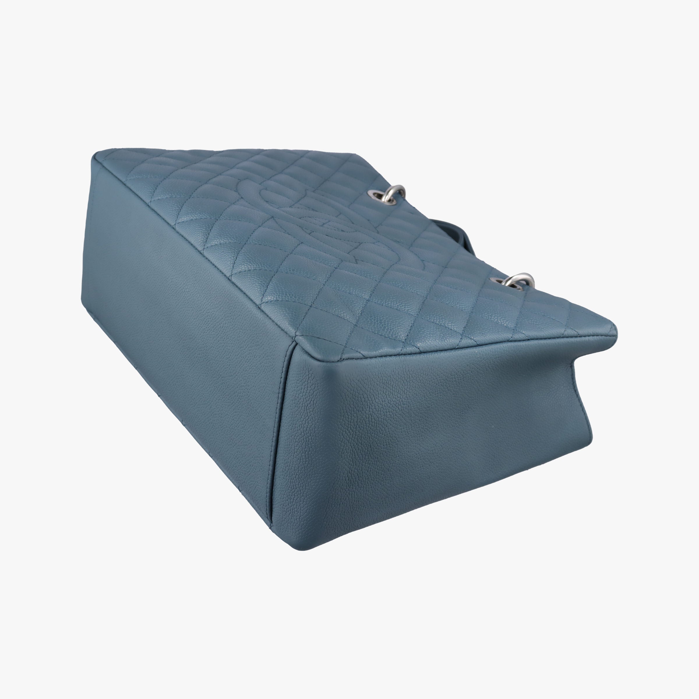 Secondhand Chanel Matelasse Cocomark GST Blue caviar skin A50995 shoulderbag | stylenewstar
