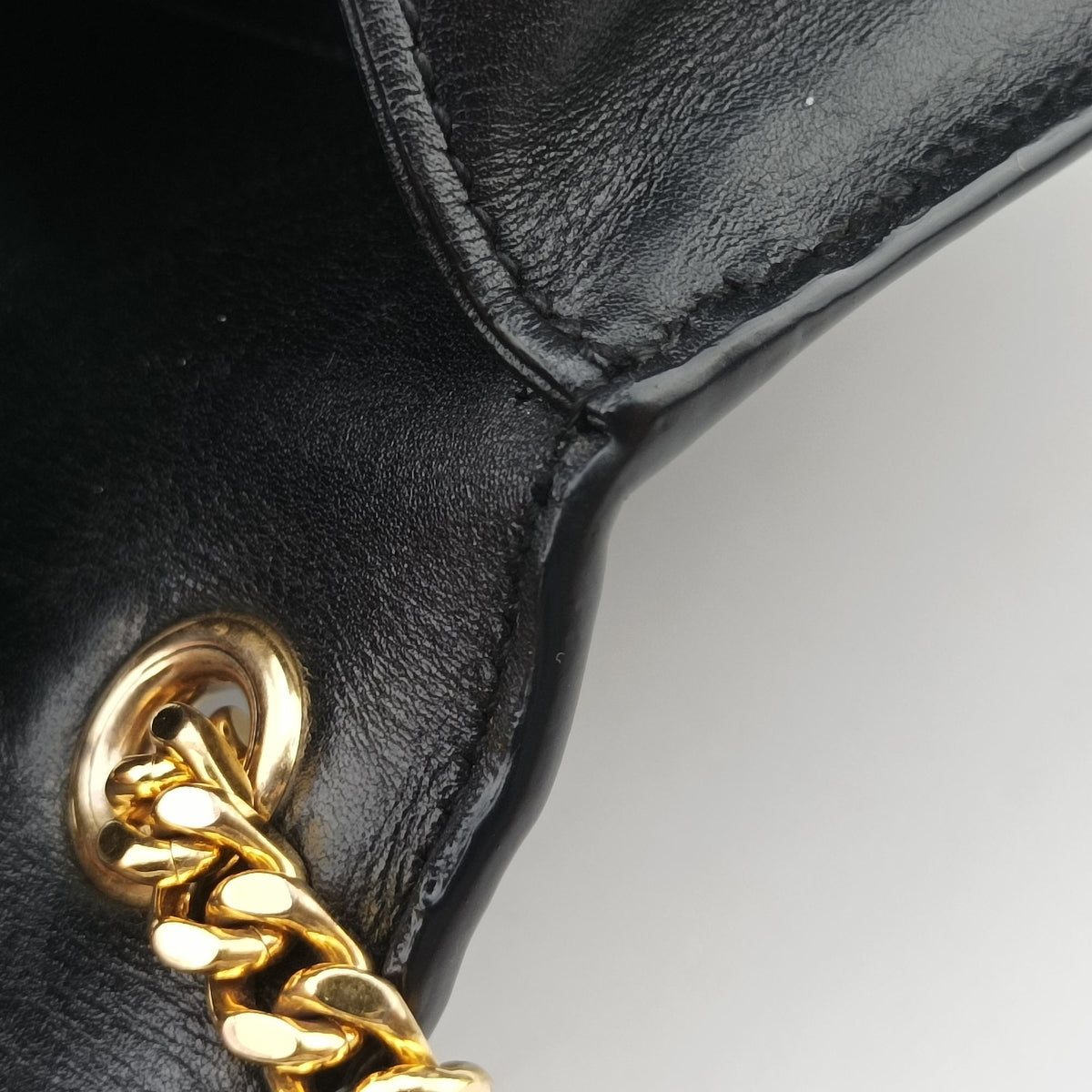 Pre-owned Yves Saint Laurent KATE Black Leather 354119 shoulderbag | stylenewstar