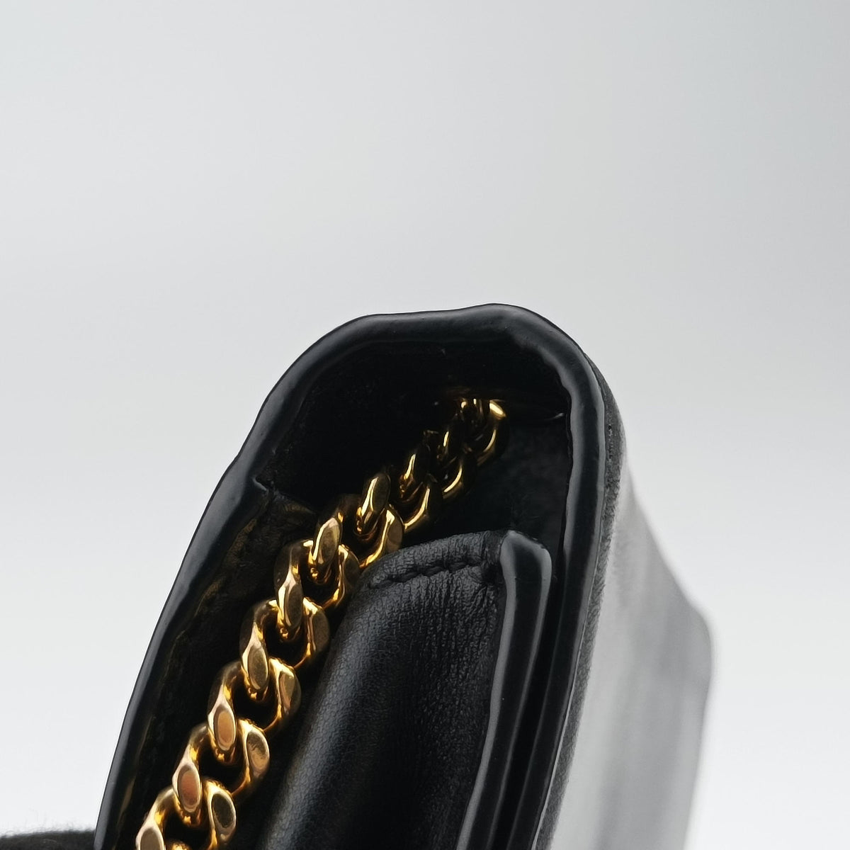 Pre-owned Yves Saint Laurent KATE Black Leather 354119 shoulderbag | stylenewstar
