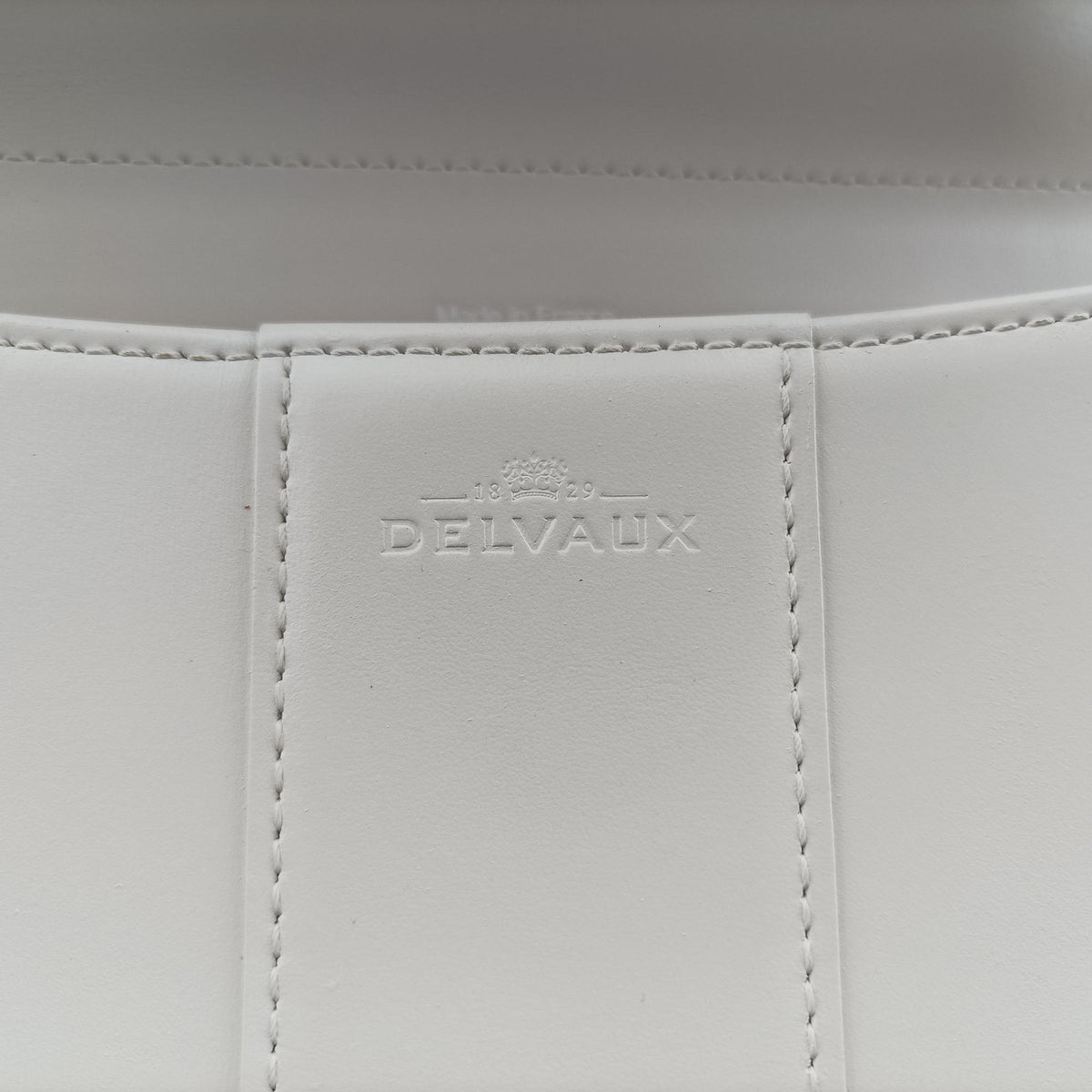 Secondhand Delvaux Brillon MM
 White Leather  shoulderbag | stylenewstar