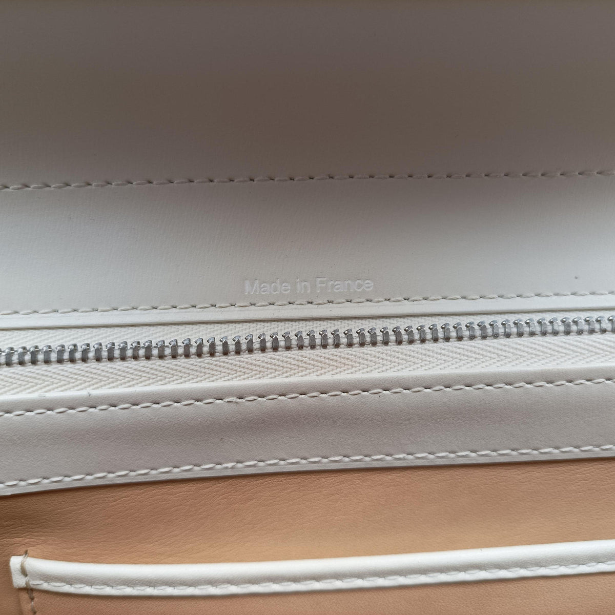 Secondhand Delvaux Brillon MM
 White Leather  shoulderbag | stylenewstar