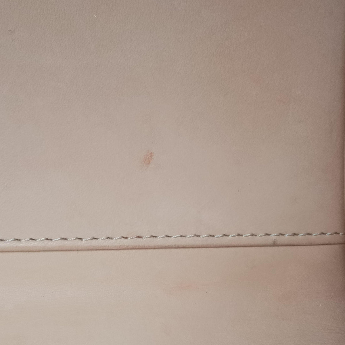 Secondhand Delvaux Brillon MM
 White Leather  shoulderbag | stylenewstar
