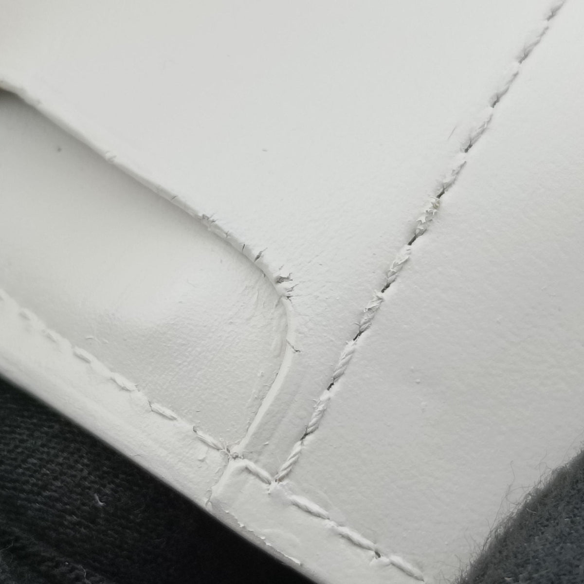 Secondhand Delvaux Brillon MM
 White Leather  shoulderbag | stylenewstar