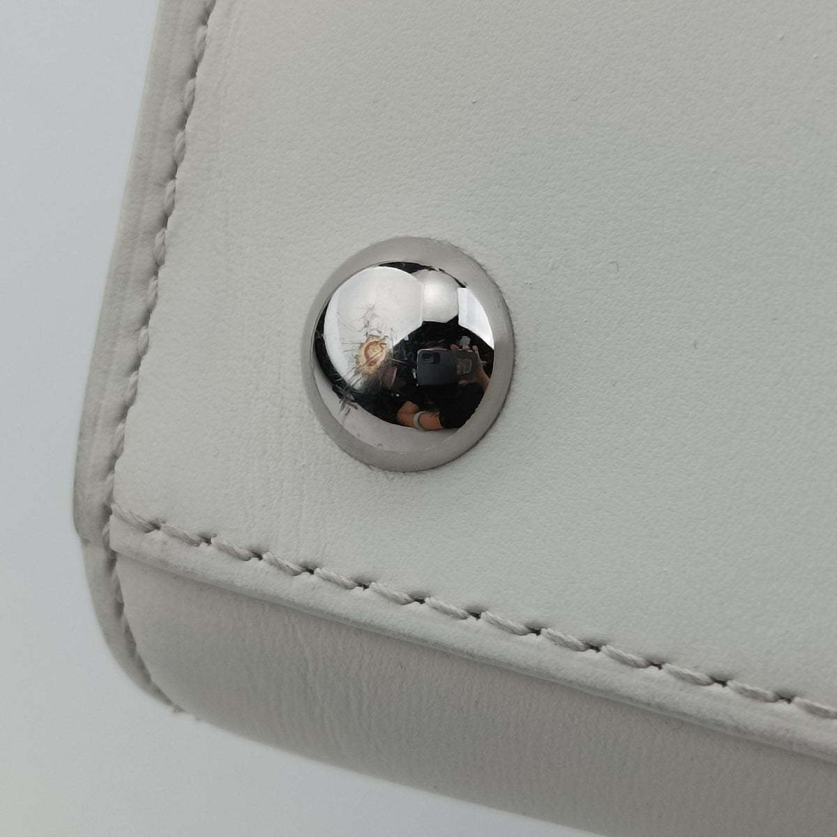 Secondhand Delvaux Brillon MM
 White Leather  shoulderbag | stylenewstar