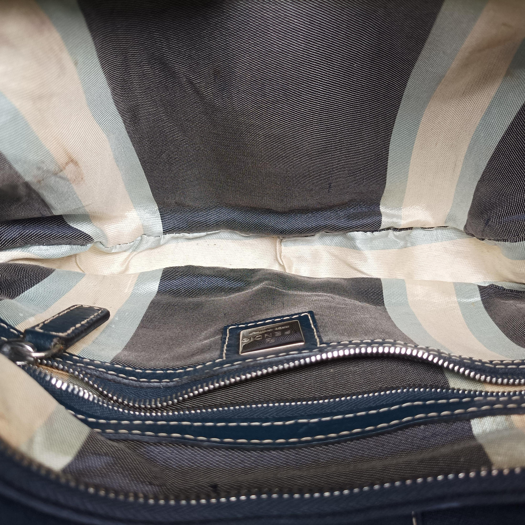Pre-owned Fendi Baguette Blue Denim 09 632 shoulderbag | stylenewstar