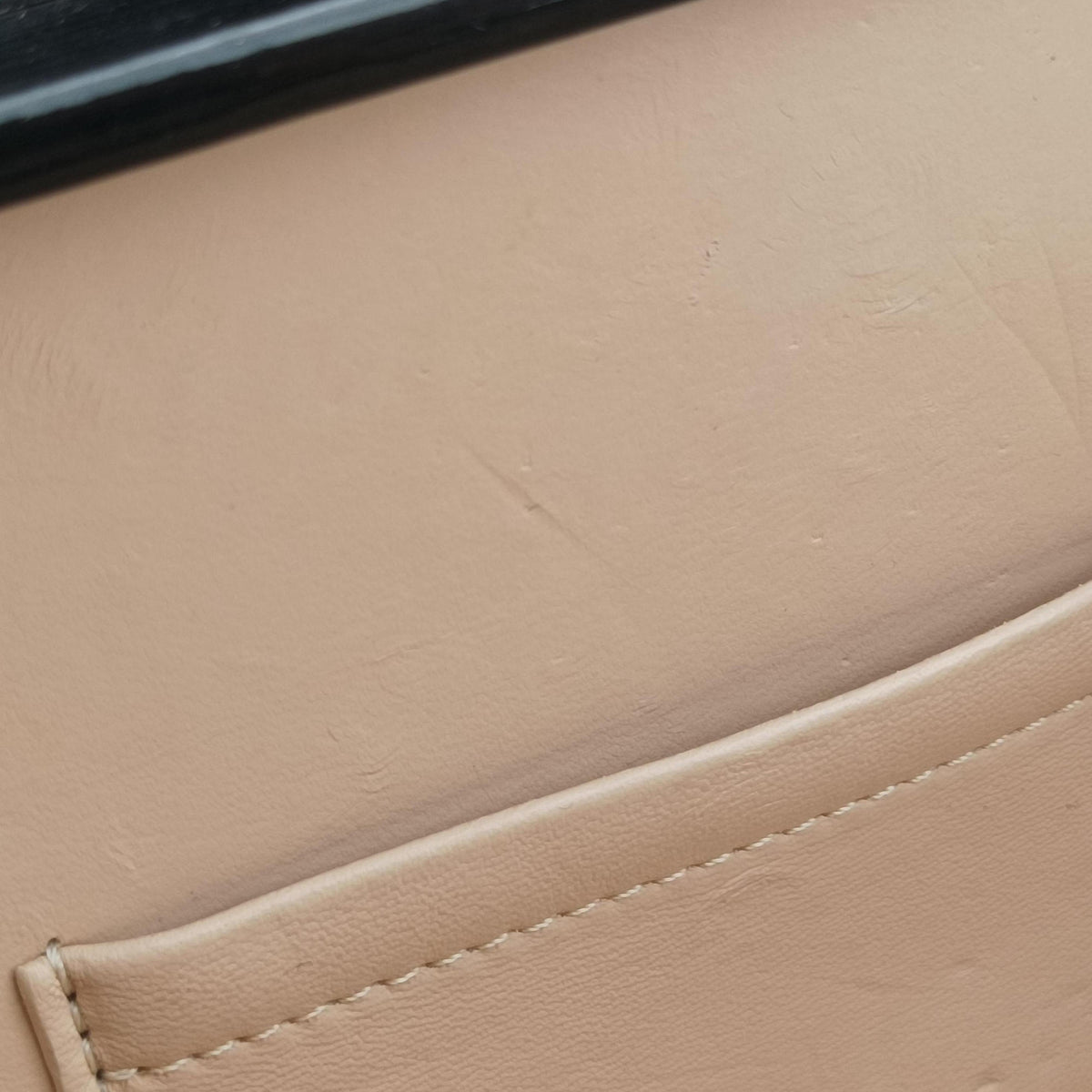 Pre-owned Louis Vuitton PETITE MALLE Noir×COQUELICOT epi×Leather M54651 shoulderbag | stylenewstar