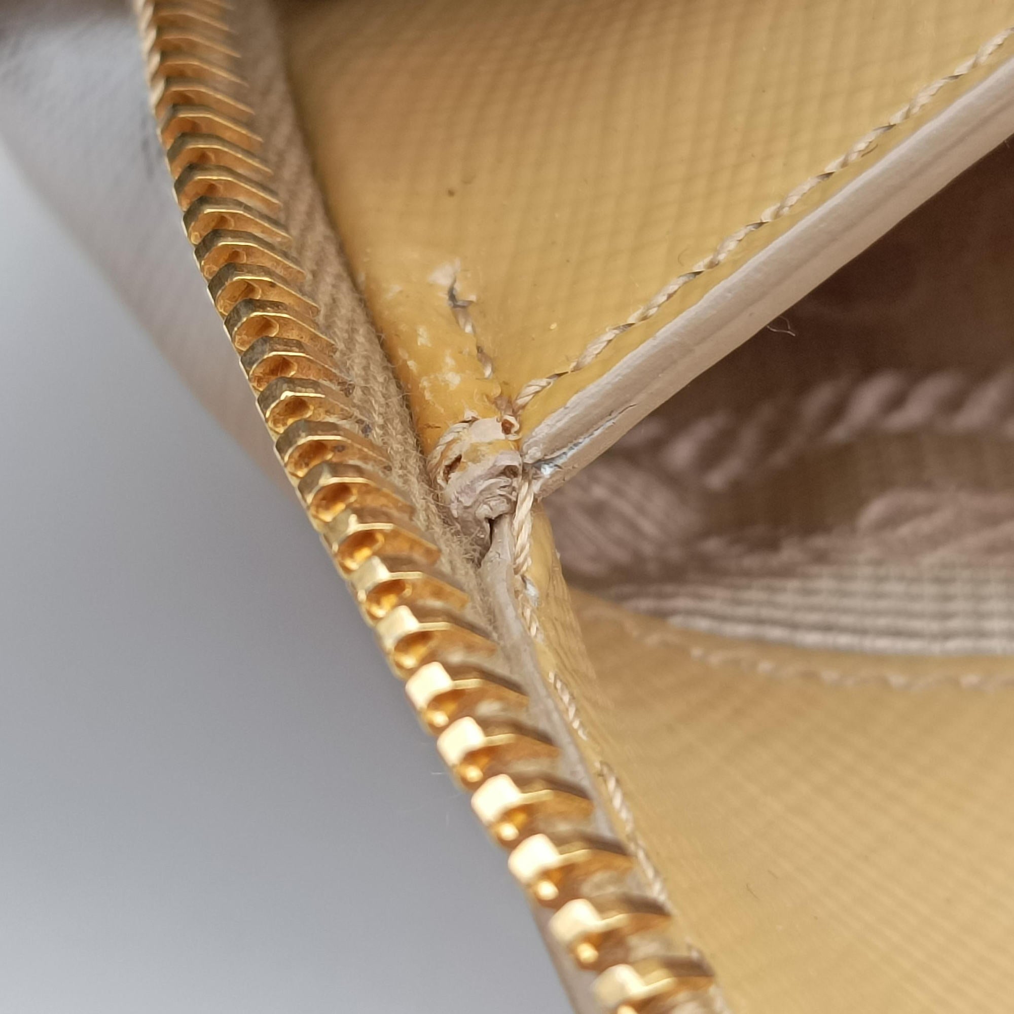 Pre-owned Prada Pyramid Beige Patent BL0808 handbag | stylenewstar
