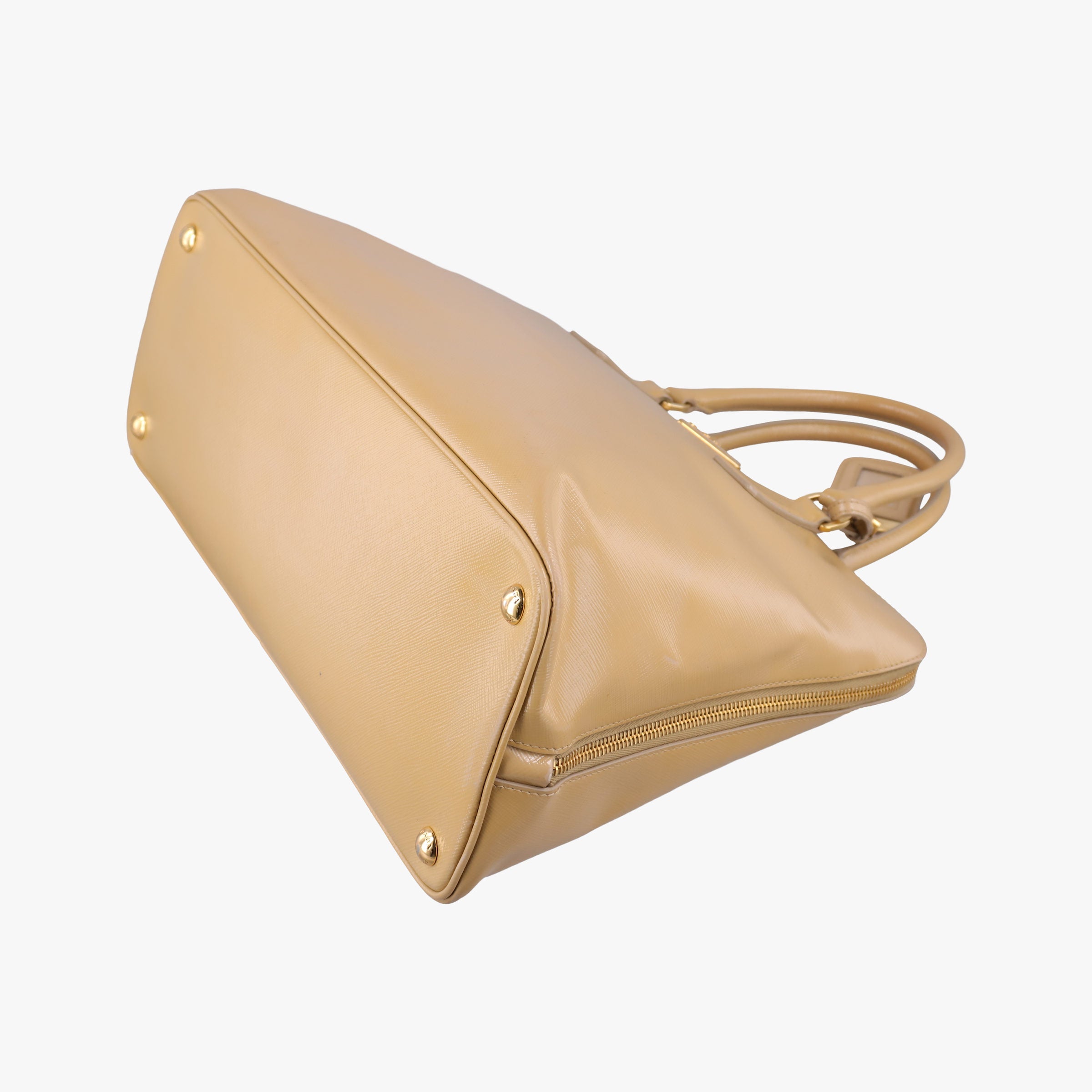 Pre-owned Prada Pyramid Beige Patent BL0808 handbag | stylenewstar