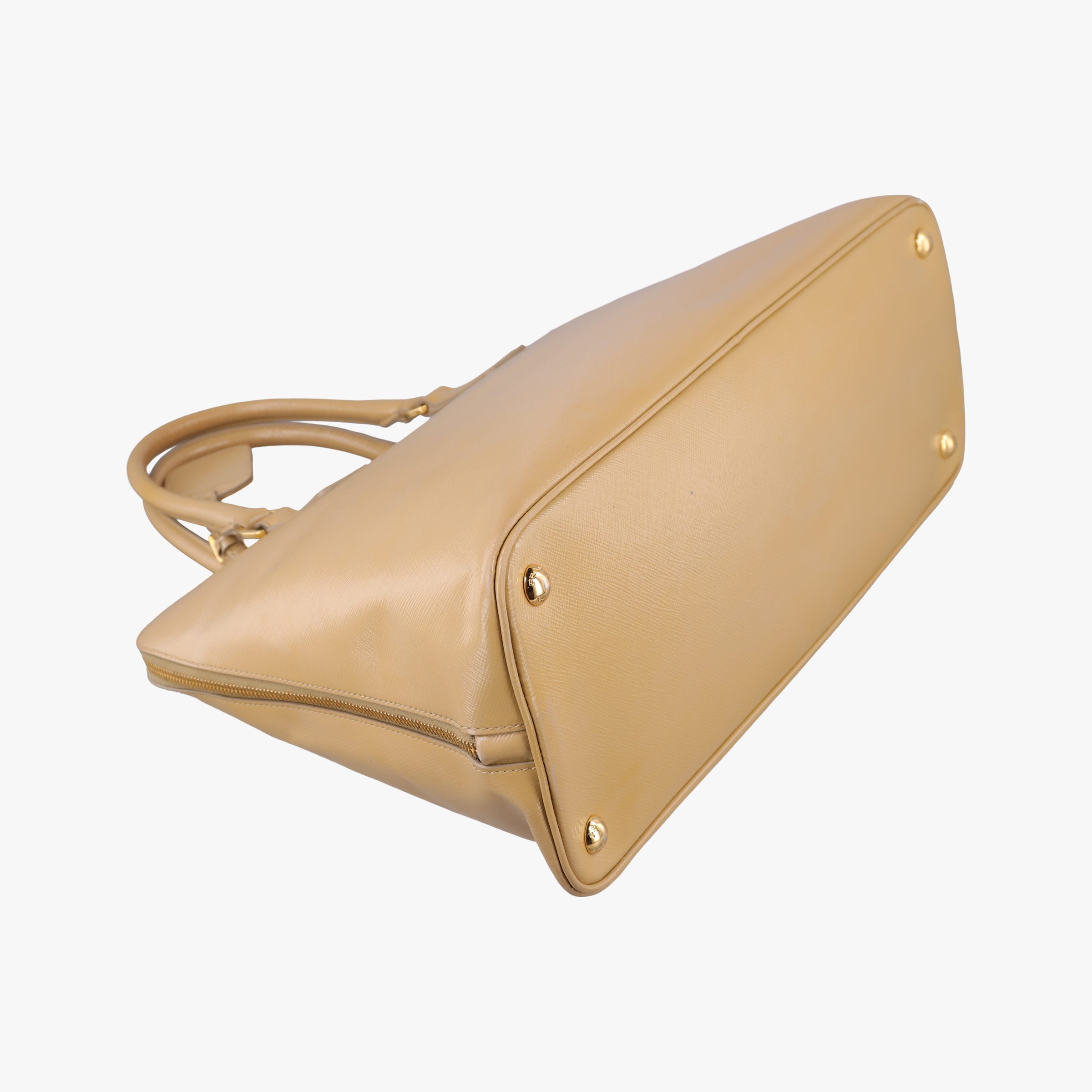 Pre-owned Prada Pyramid Beige Patent BL0808 handbag | stylenewstar