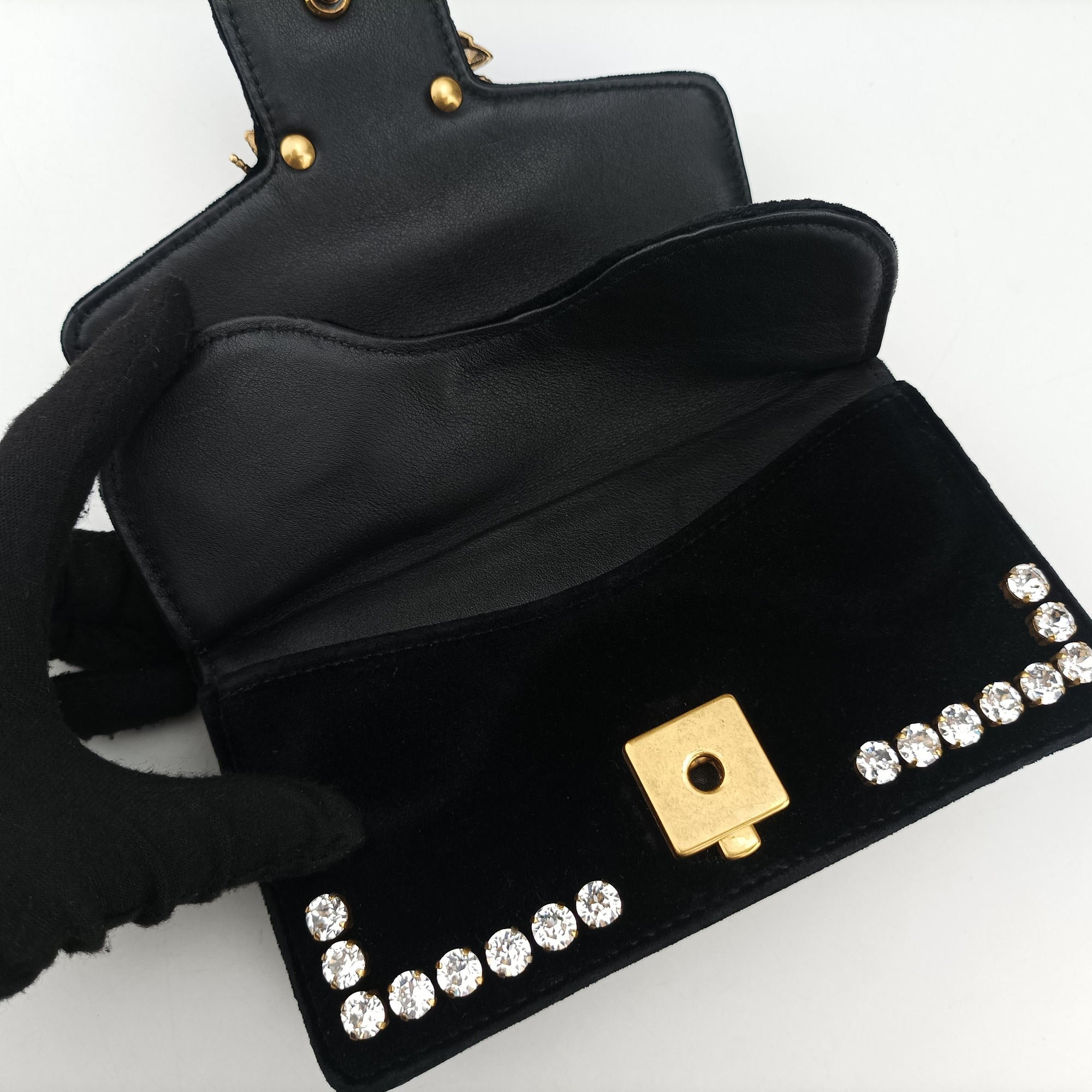 Secondhand Gucci Broadway Black velour 489218 shoulderbag | stylenewstar