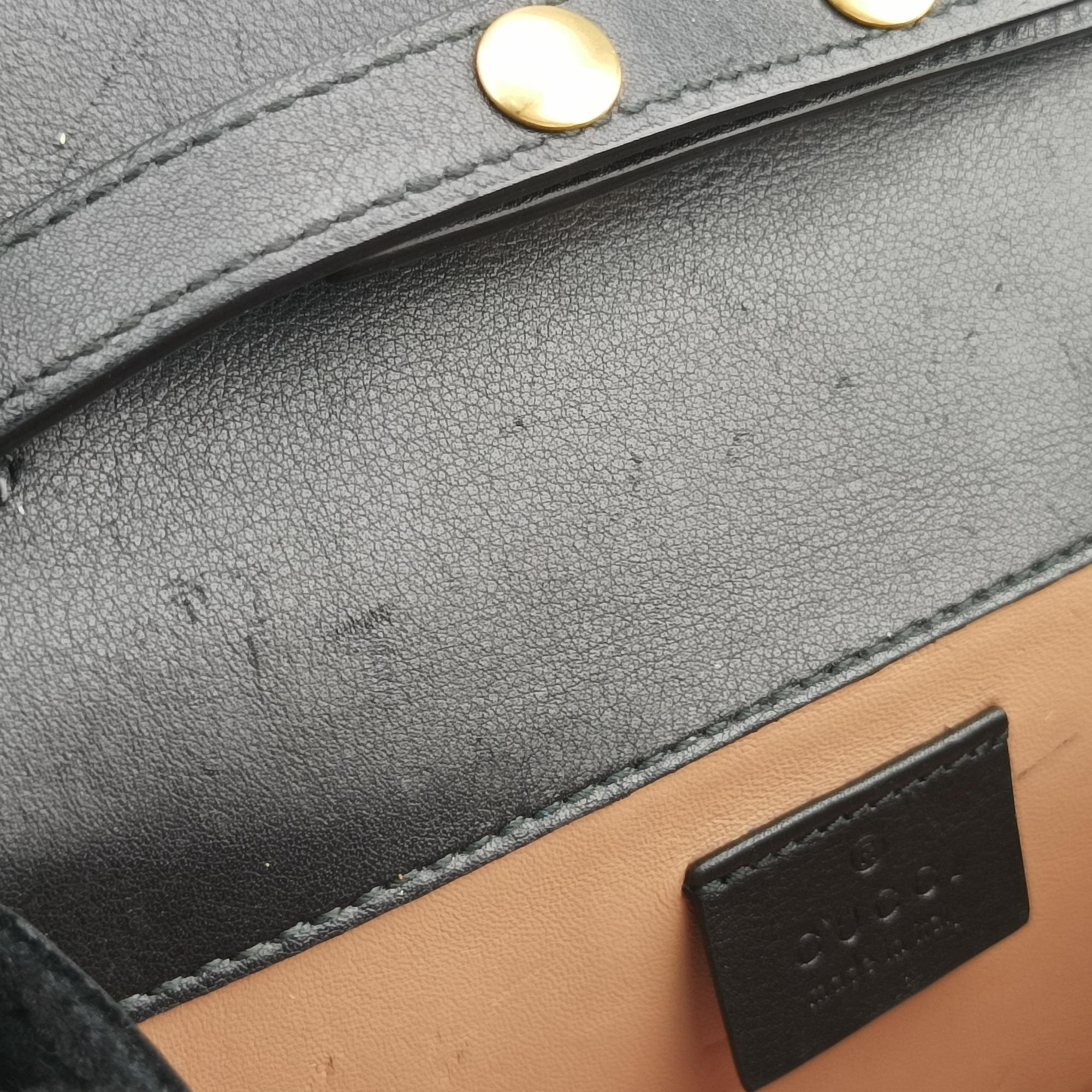 Secondhand Gucci Broadway Black velour 489218 shoulderbag | stylenewstar