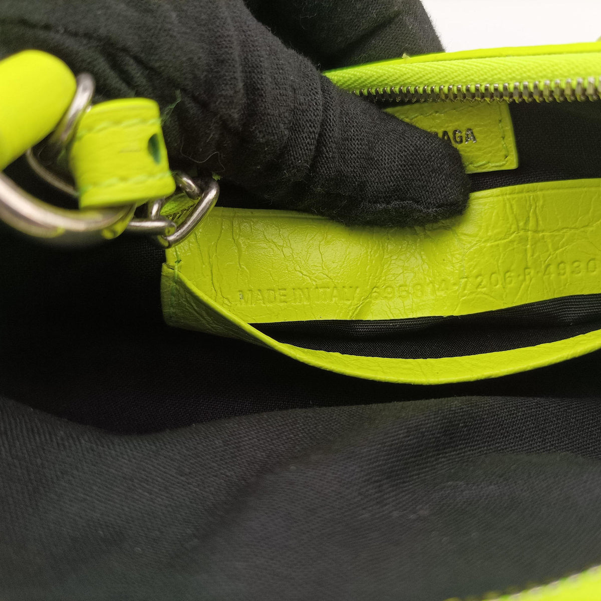 Secondhand Balenciaga Le Cagole Yellow lambskin  shoulderbag | stylenewstar