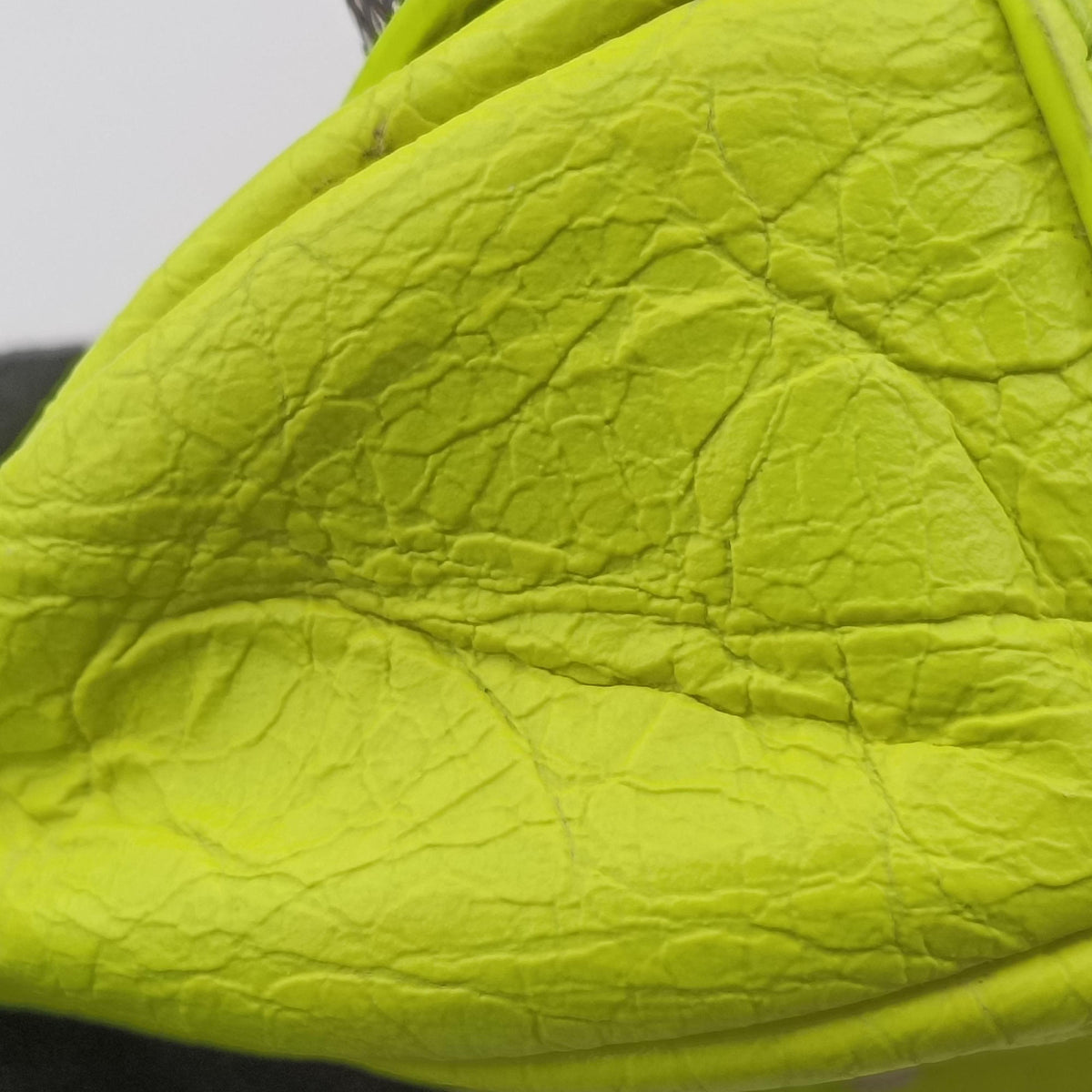 Secondhand Balenciaga Le Cagole Yellow lambskin  shoulderbag | stylenewstar