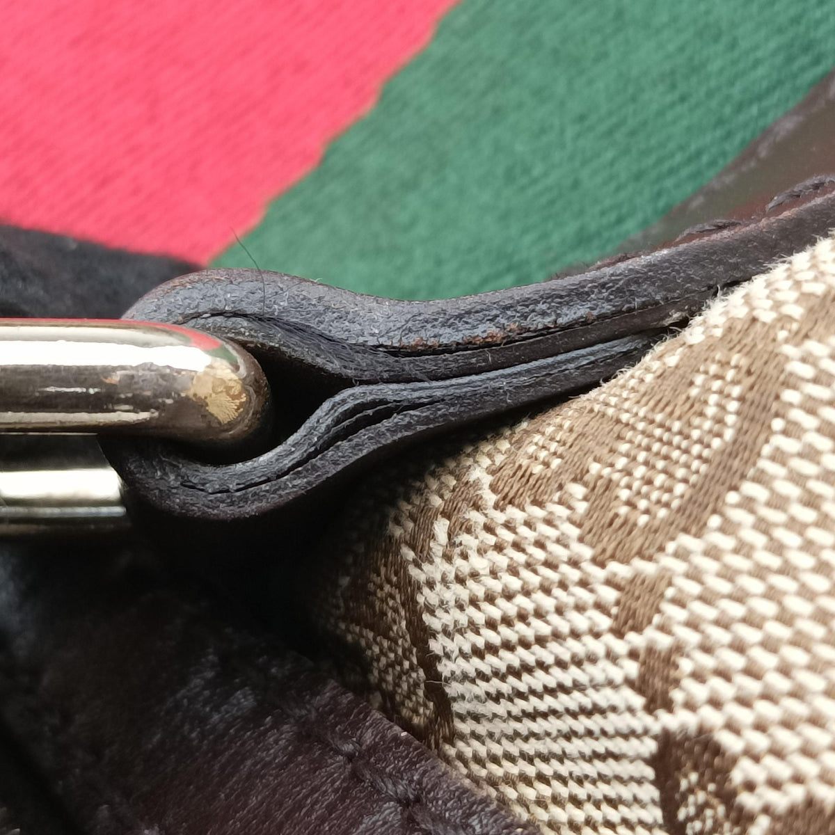 Pre-owned Gucci Sherry Line Beige×green×red canvas×leather 247205 shoulderbag | stylenewstar