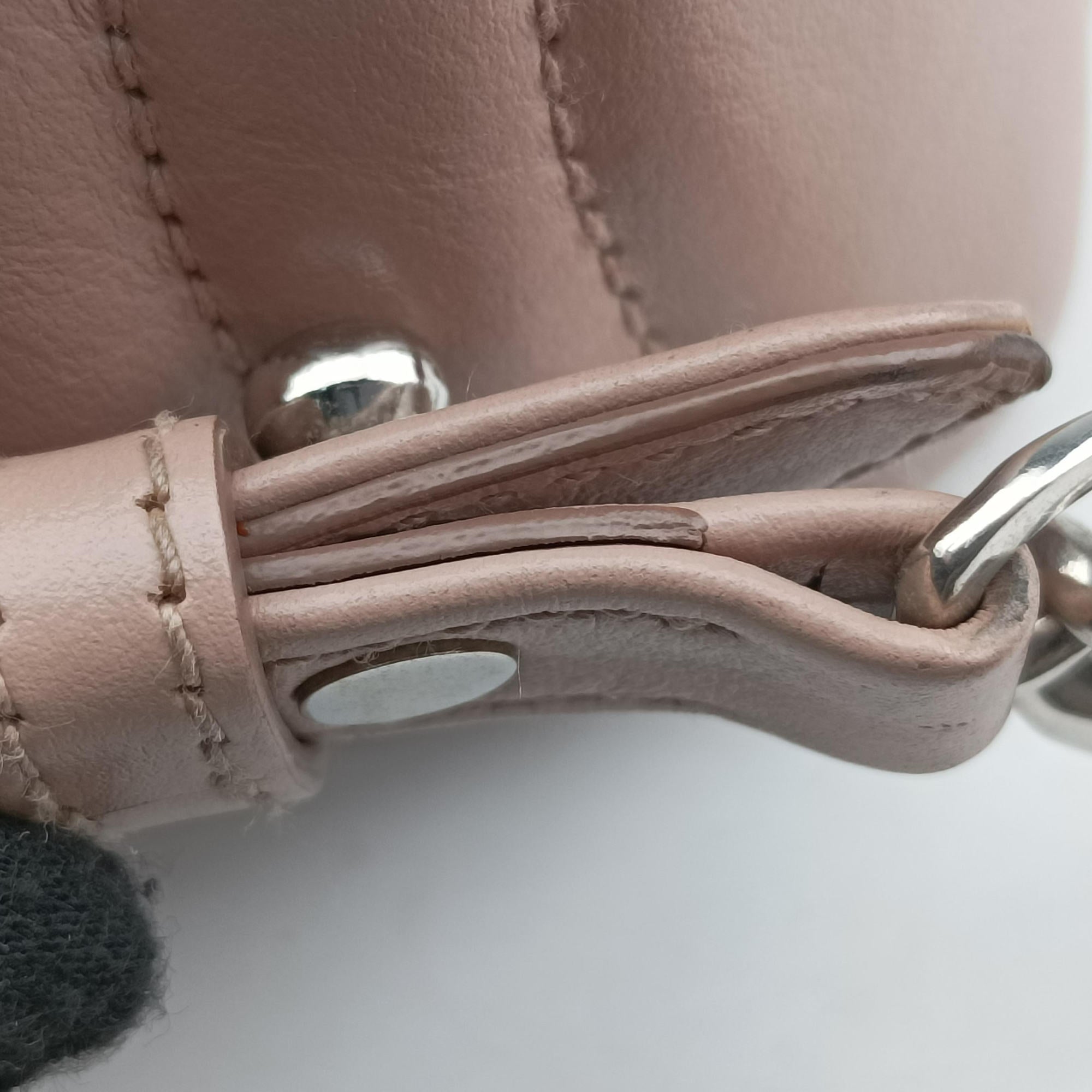 Secondhand Prada Diagramme Pink Leather 1BH084 shoulderbag | stylenewstar