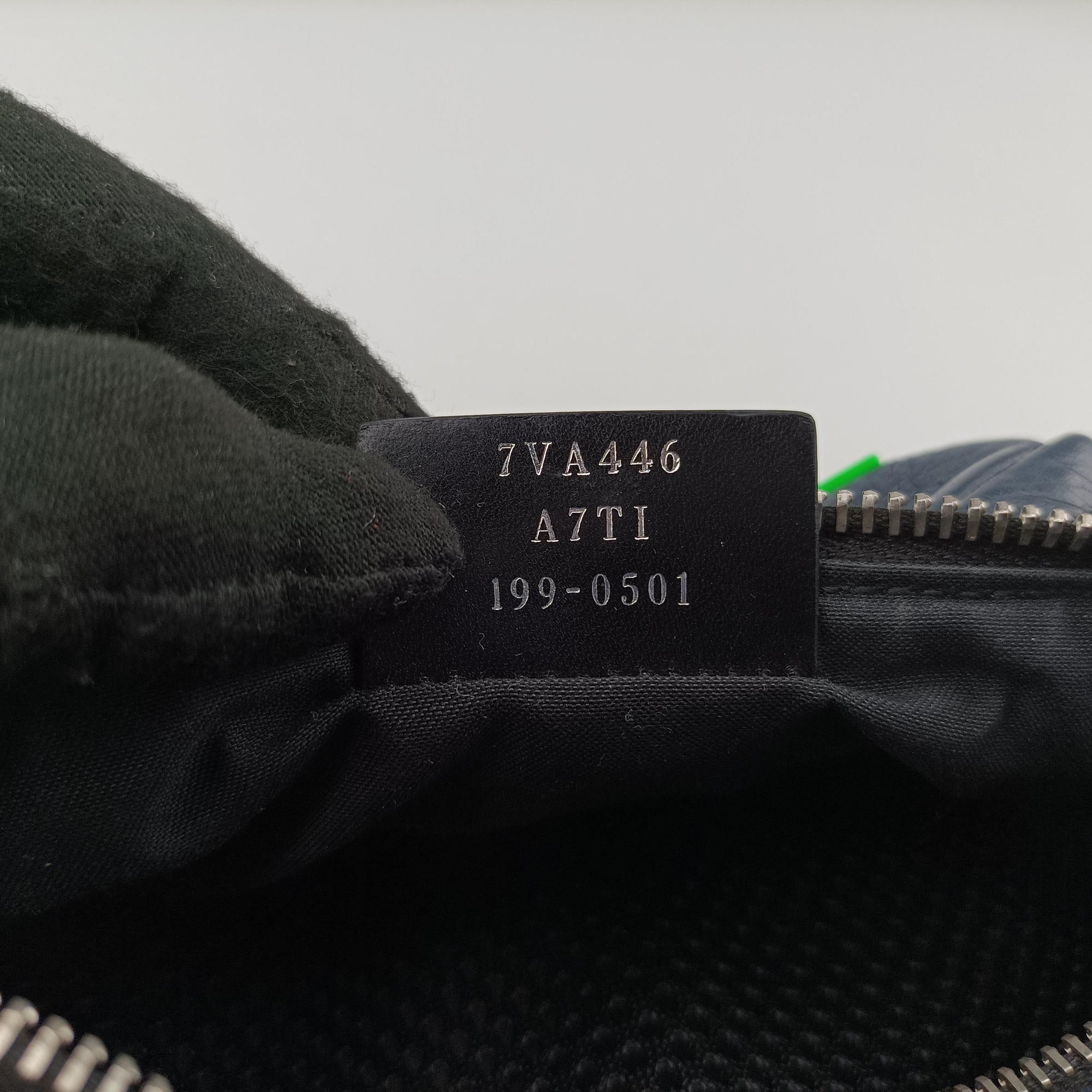 Secondhand Fendi Pecan AMOR Logo Navy Leather 7VA446 bum bag/waist bag | stylenewstar