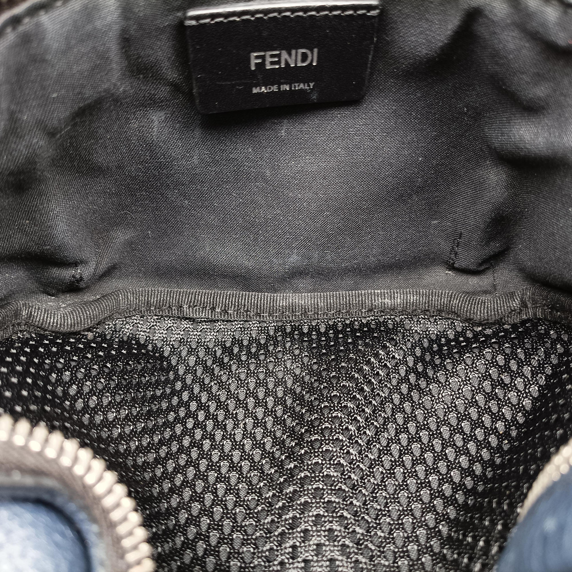 Secondhand Fendi Pecan AMOR Logo Navy Leather 7VA446 bum bag/waist bag | stylenewstar