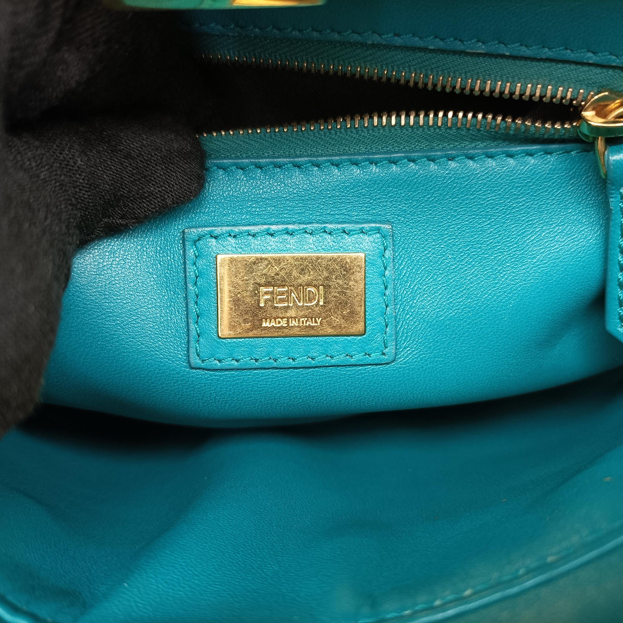 Pre-owned Fendi PEEKABOO Blue Leather 8BN244 shoulderbag | stylenewstar