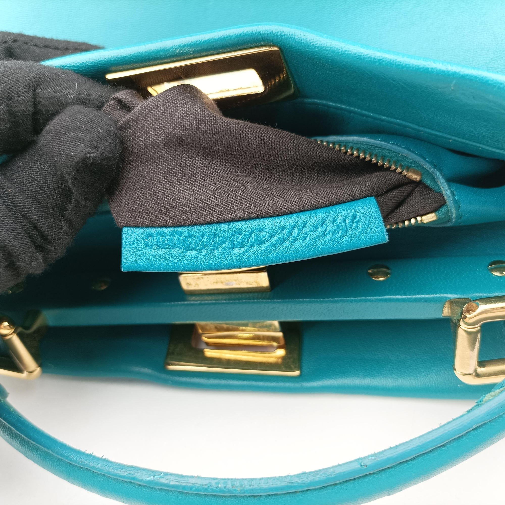 Pre-owned Fendi PEEKABOO Blue Leather 8BN244 shoulderbag | stylenewstar