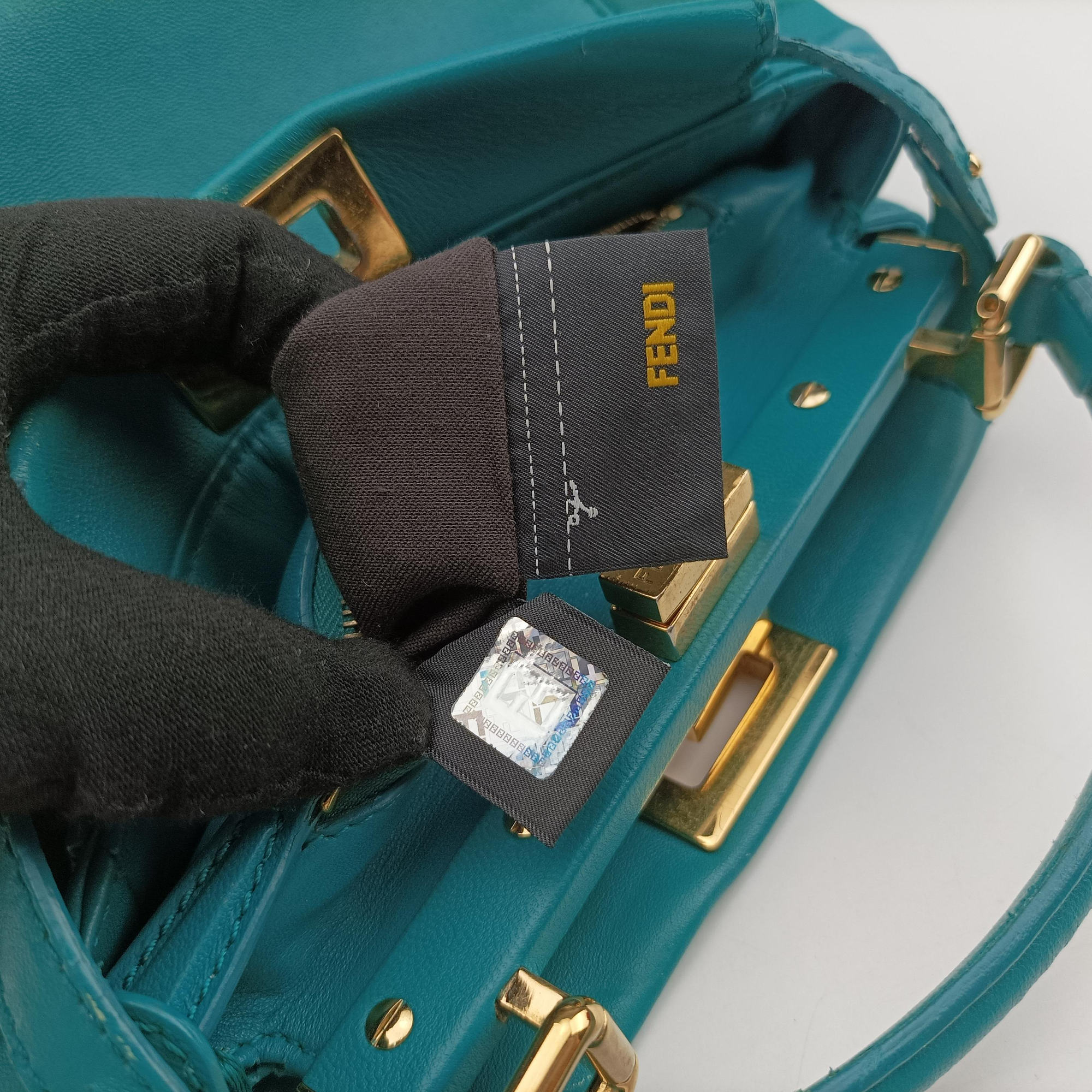 Pre-owned Fendi PEEKABOO Blue Leather 8BN244 shoulderbag | stylenewstar