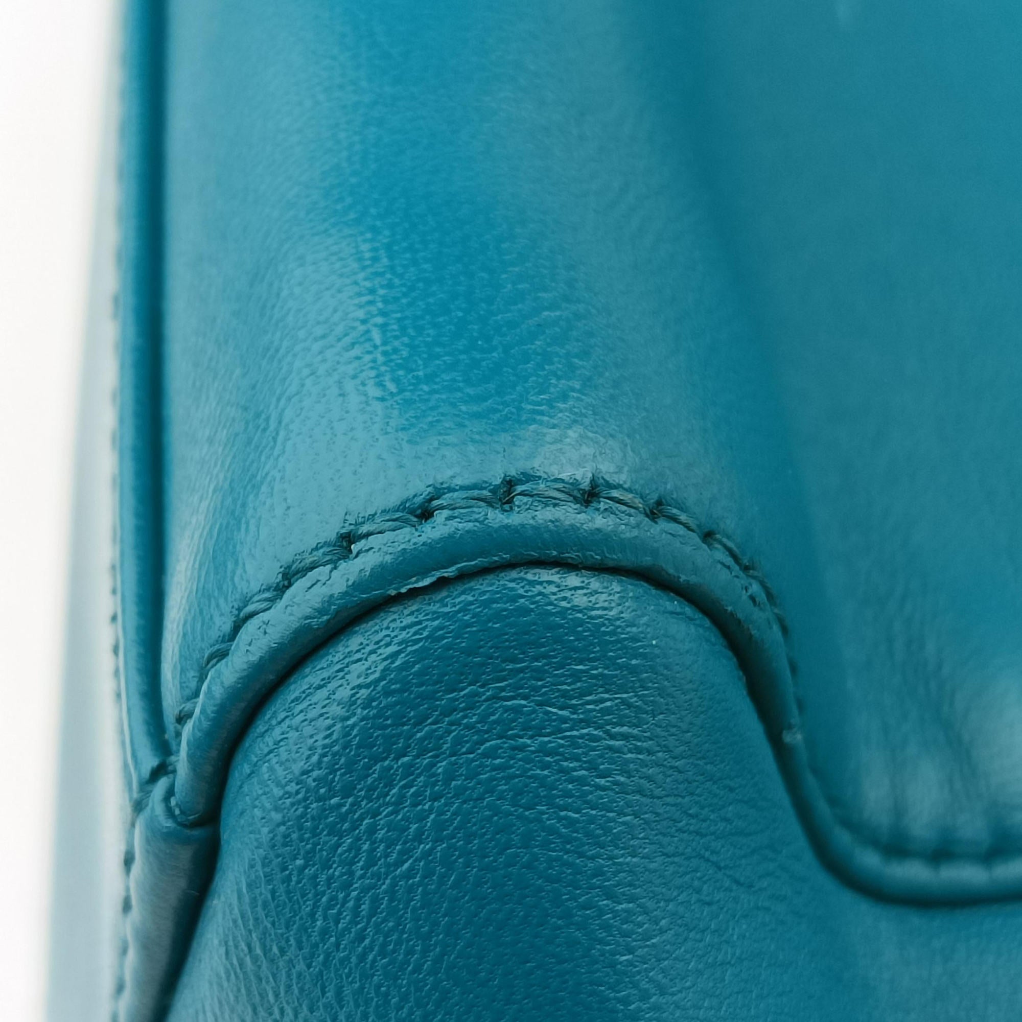 Pre-owned Fendi PEEKABOO Blue Leather 8BN244 shoulderbag | stylenewstar