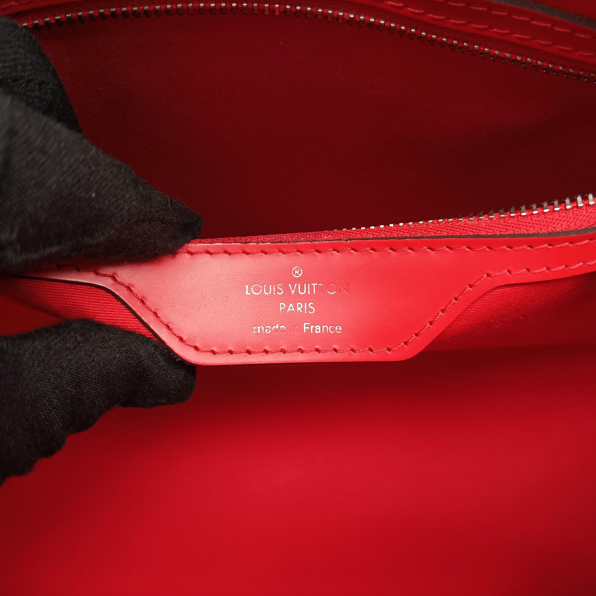 Pre-owned Louis Vuitton Brea MM Rubis Epi M4030E shoulderbag | stylenewstar