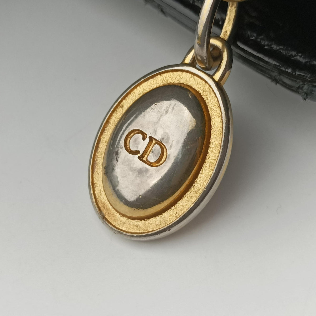Pre-owned Christian Dior Lady Dior Black Patent  handbag | stylenewstar