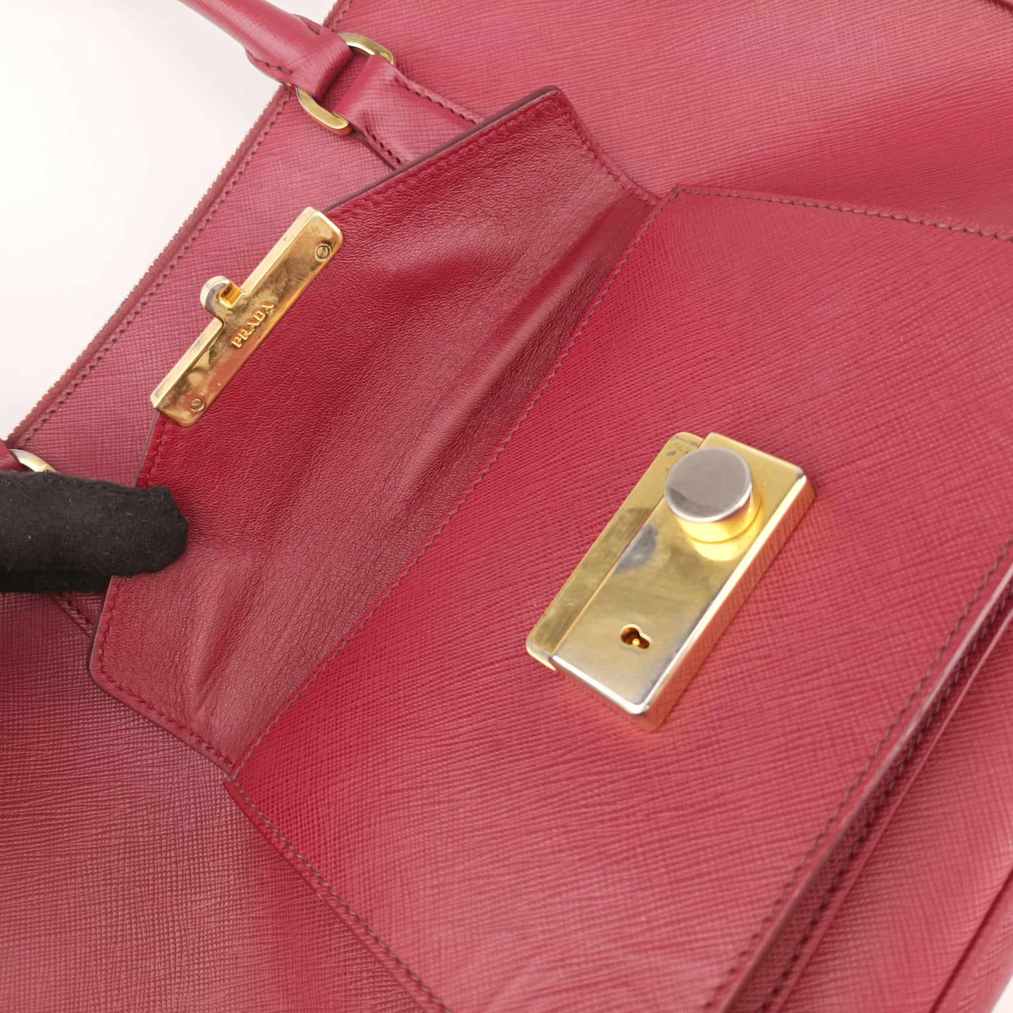 Secondhand Prada Galleria Front Pocket Red SAFFIANO Leather BN2674 shoulderbag | stylenewstar