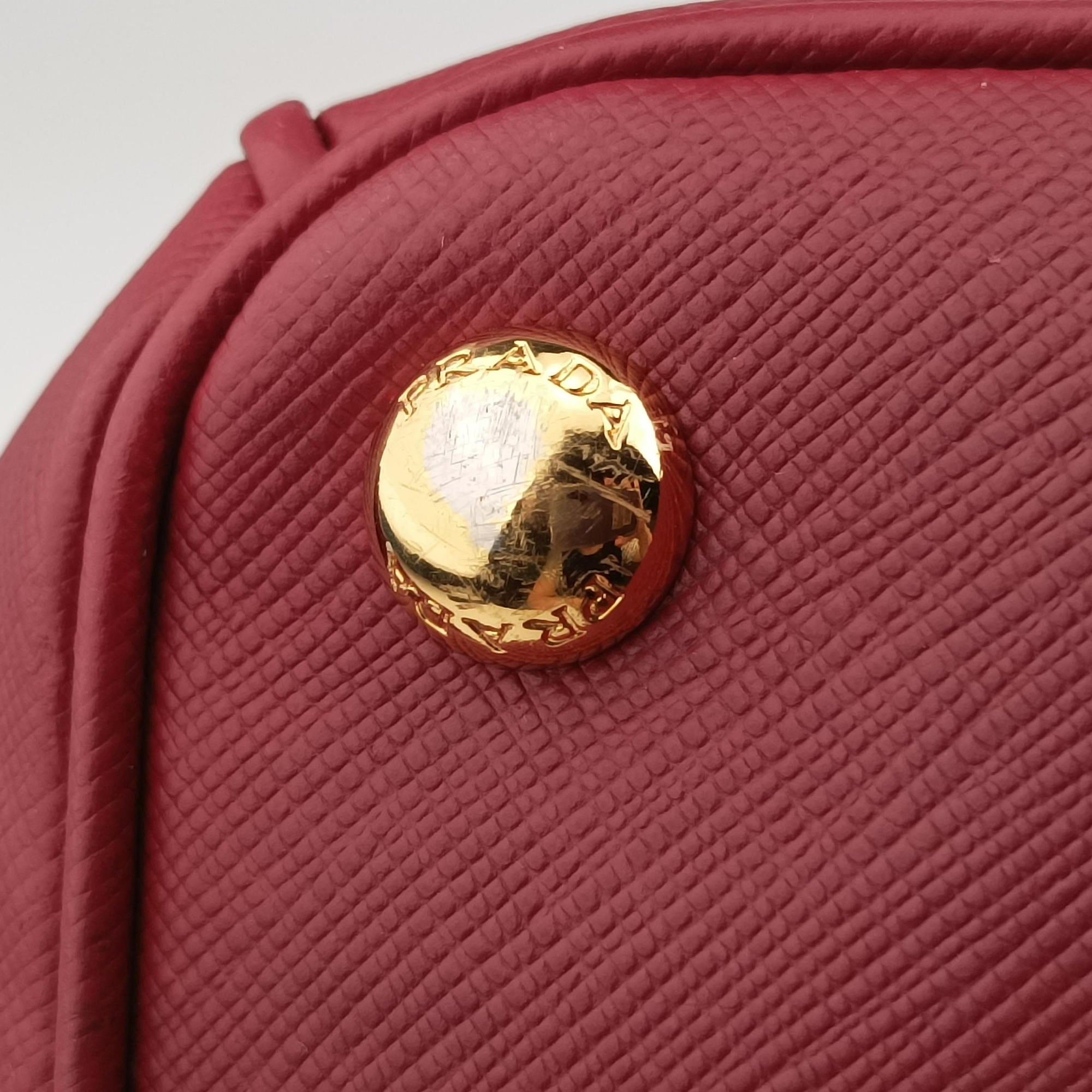 Secondhand Prada Galleria Front Pocket Red SAFFIANO Leather BN2674 shoulderbag | stylenewstar