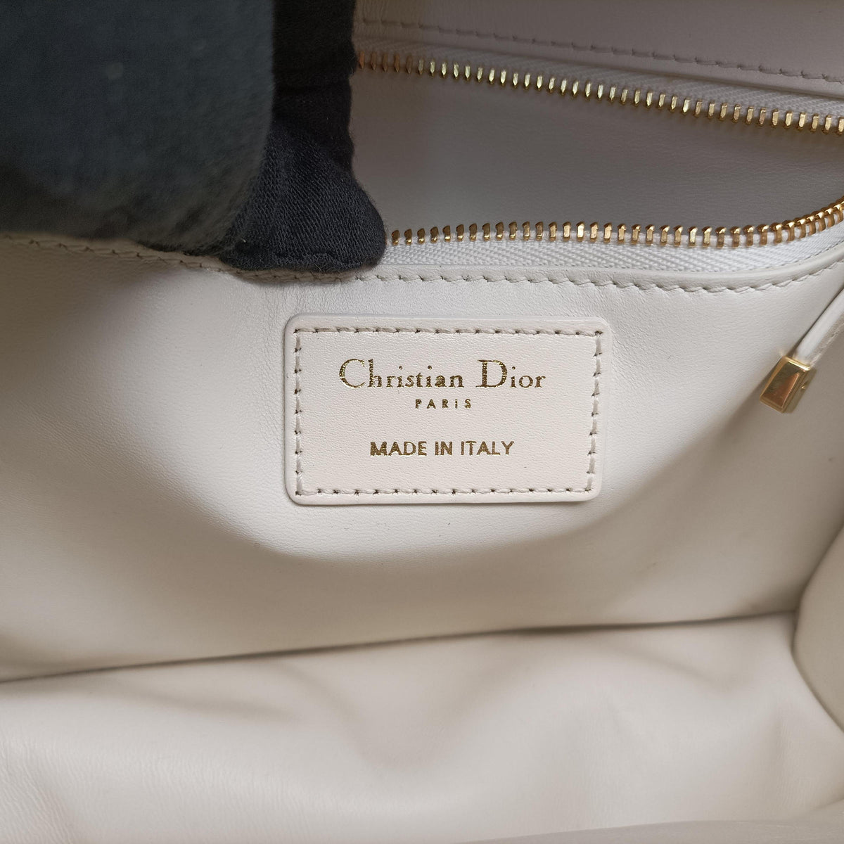 Vintage Christian Dior 30 Montaigne White leather  shoulderbag | stylenewstar