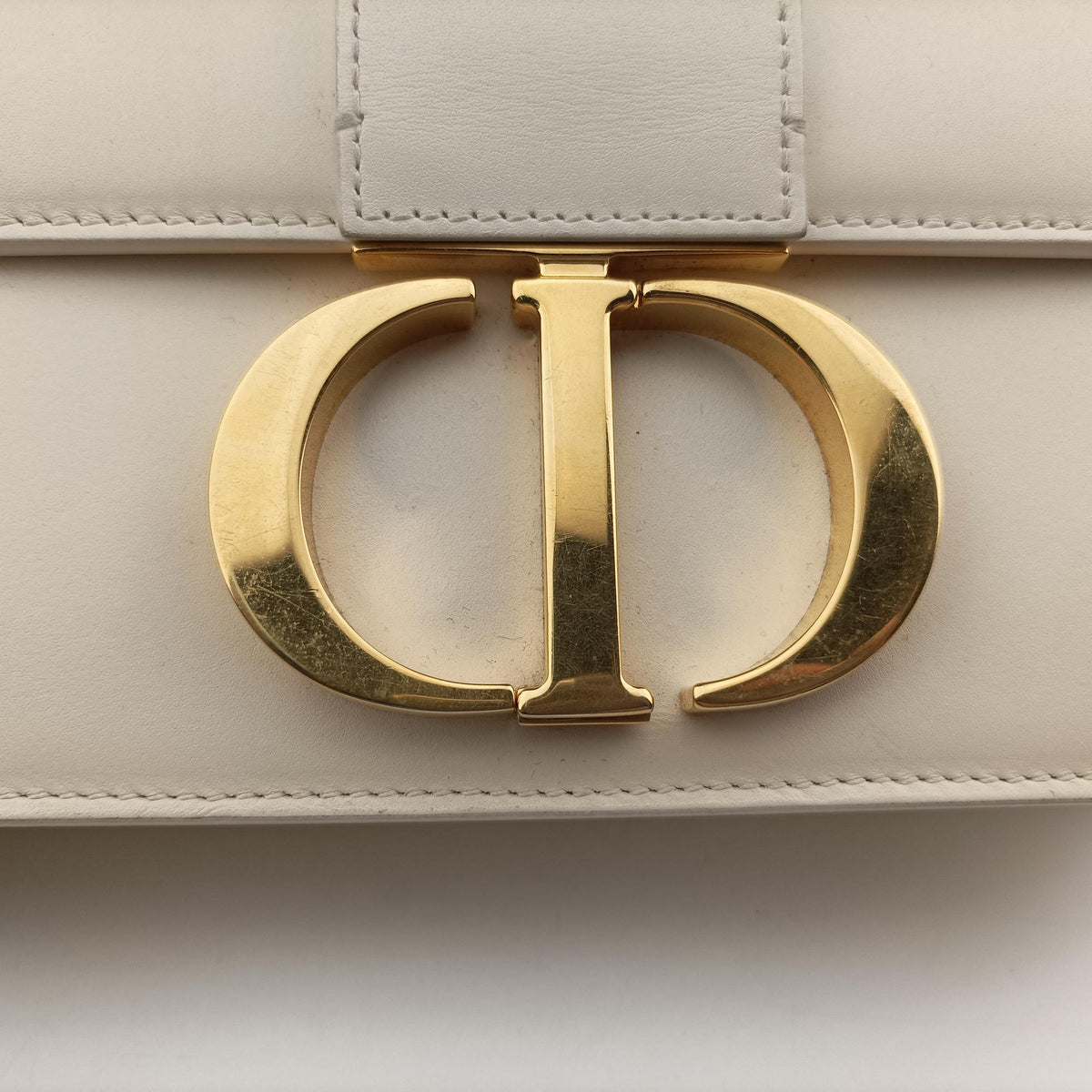 Vintage Christian Dior 30 Montaigne White leather  shoulderbag | stylenewstar