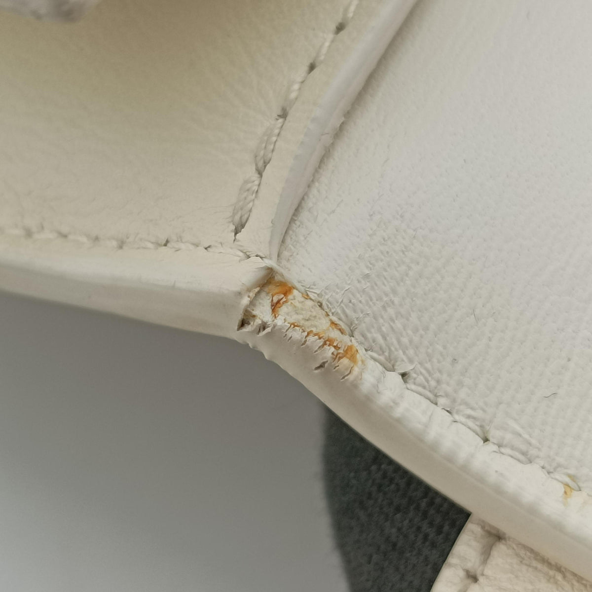 Vintage Christian Dior 30 Montaigne White leather  shoulderbag | stylenewstar