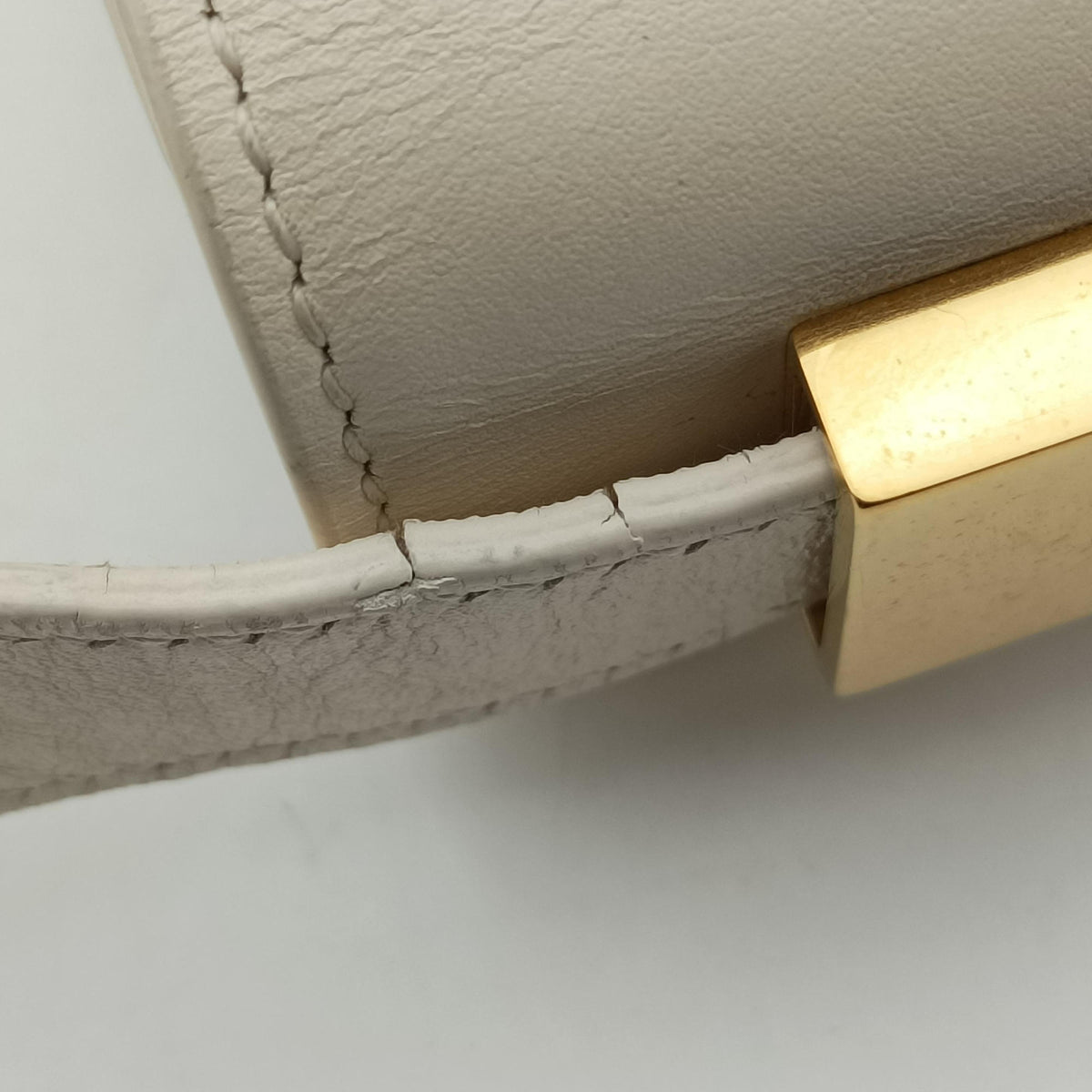 Vintage Christian Dior 30 Montaigne White leather  shoulderbag | stylenewstar