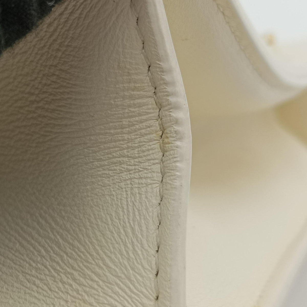 Vintage Christian Dior 30 Montaigne White leather  shoulderbag | stylenewstar