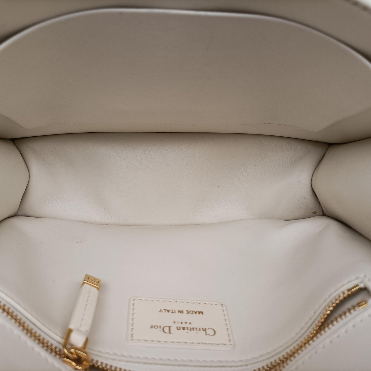 Vintage Christian Dior 30 Montaigne White leather  shoulderbag | stylenewstar