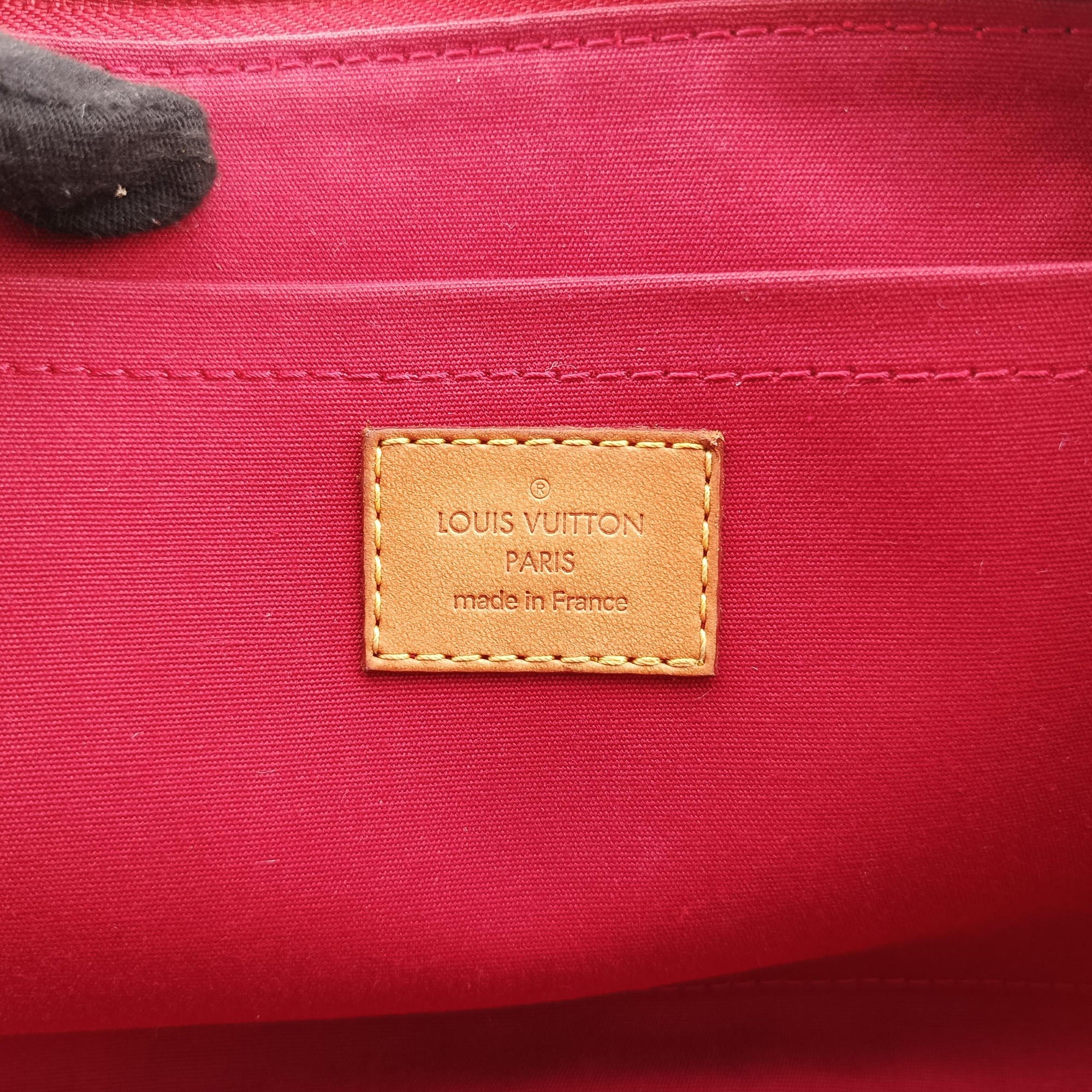 Pre-owned Louis Vuitton Rosewood Avenue POMME D’AMOUR Vernis M93507 shoulderbag | stylenewstar