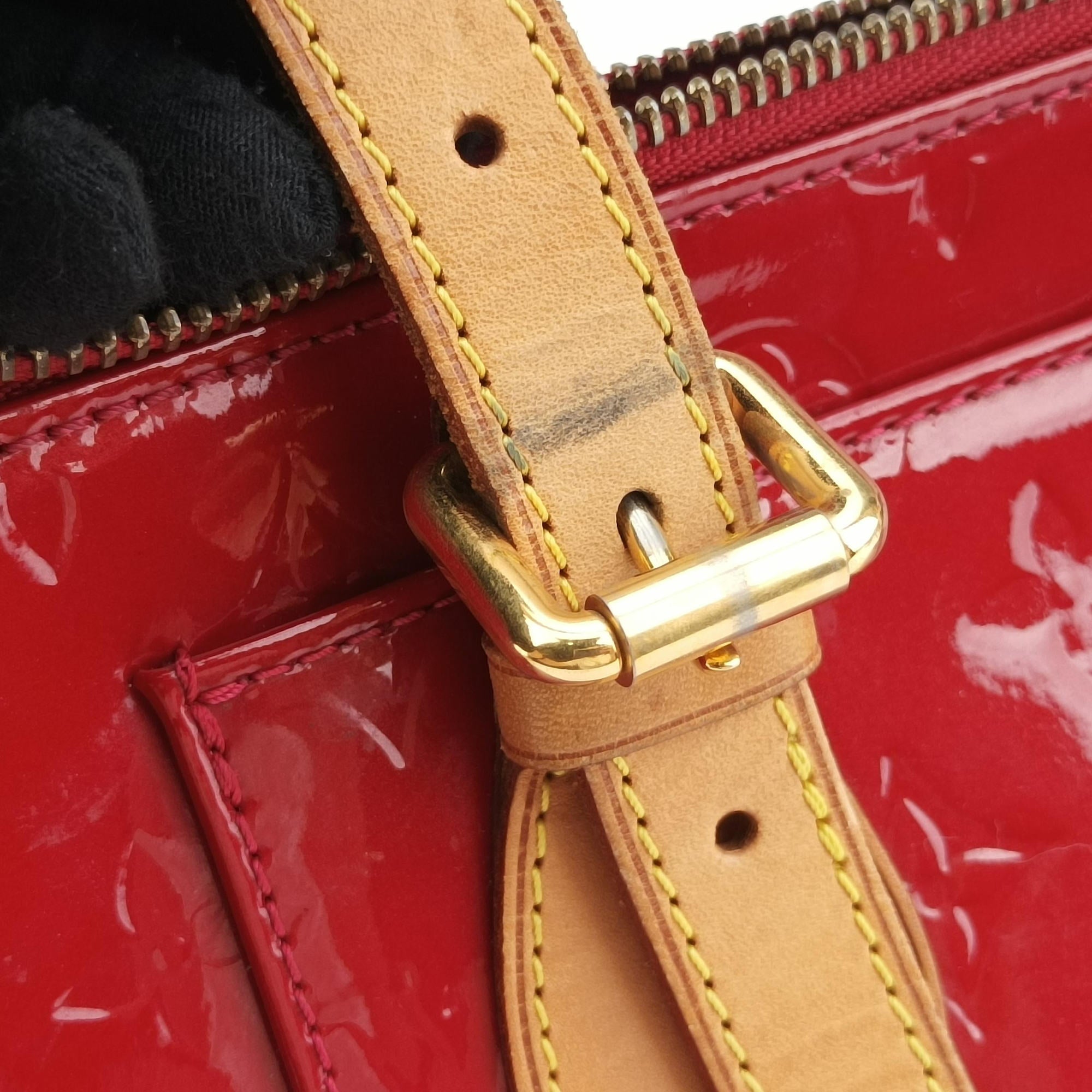 Pre-owned Louis Vuitton Rosewood Avenue POMME D’AMOUR Vernis M93507 shoulderbag | stylenewstar