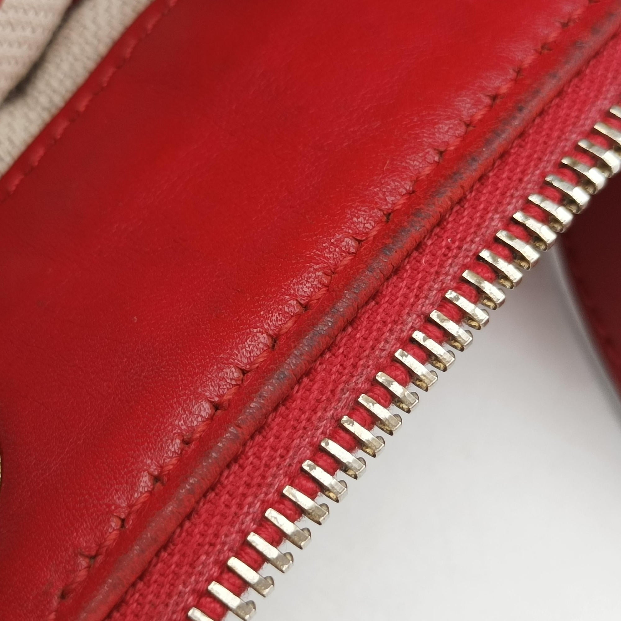 Pre-owned Gucci Valentine heart charm beige×red Canvas×Leather 309122 shoulderbag | stylenewstar