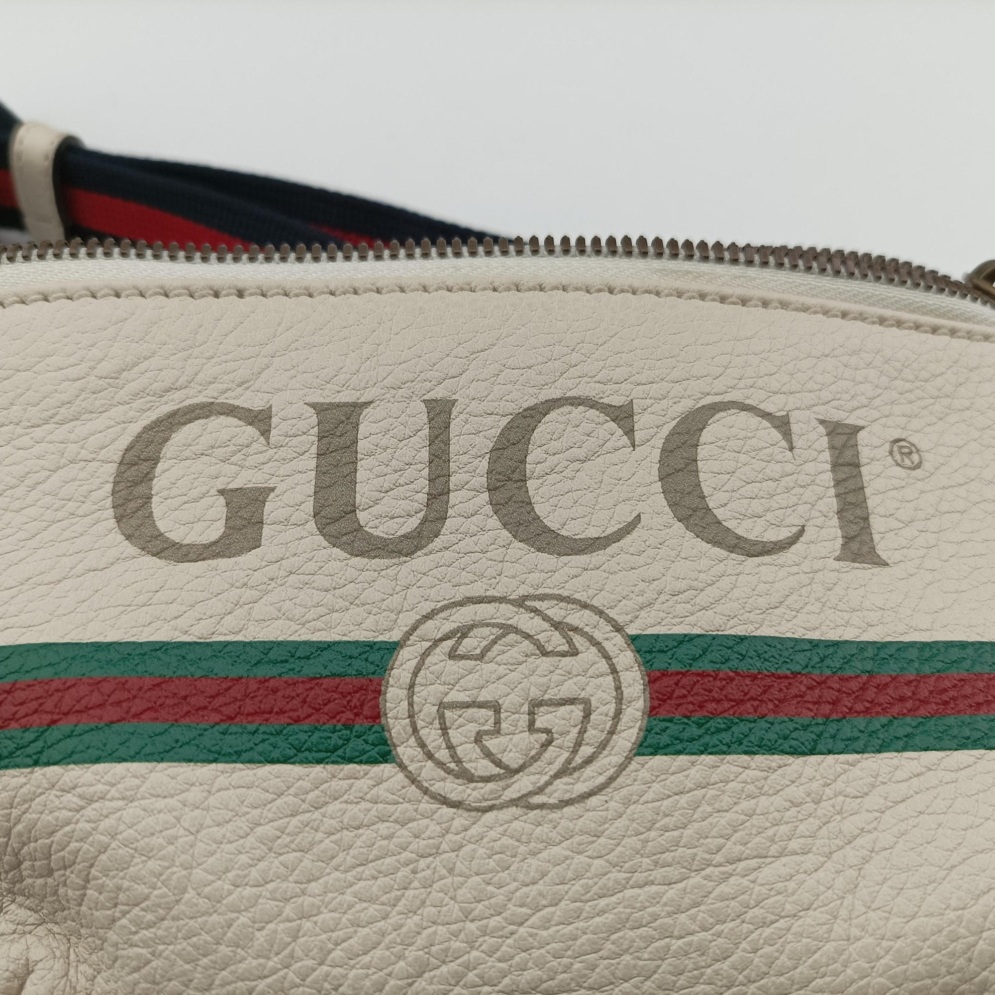 Secondhand Gucci Print White Leather 527792 bum bag/waist bag | stylenewstar