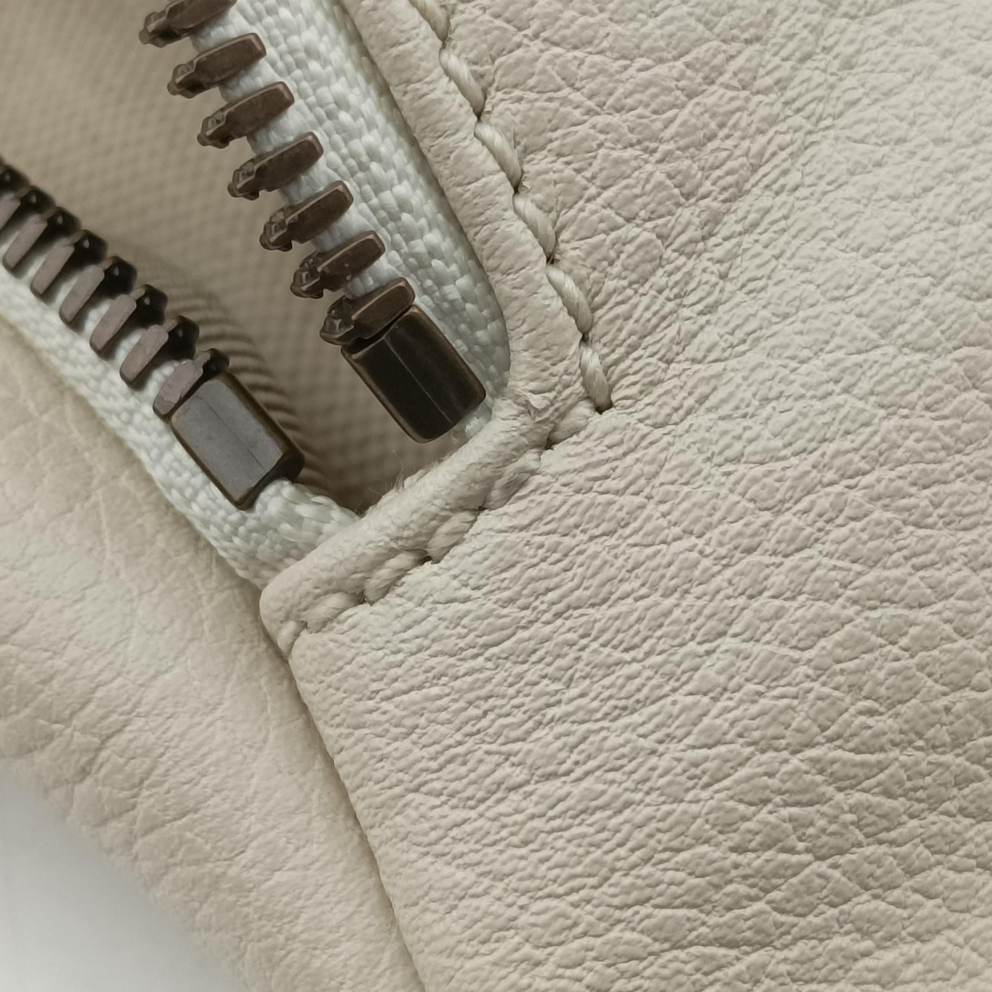 Secondhand Gucci Print White Leather 527792 bum bag/waist bag | stylenewstar