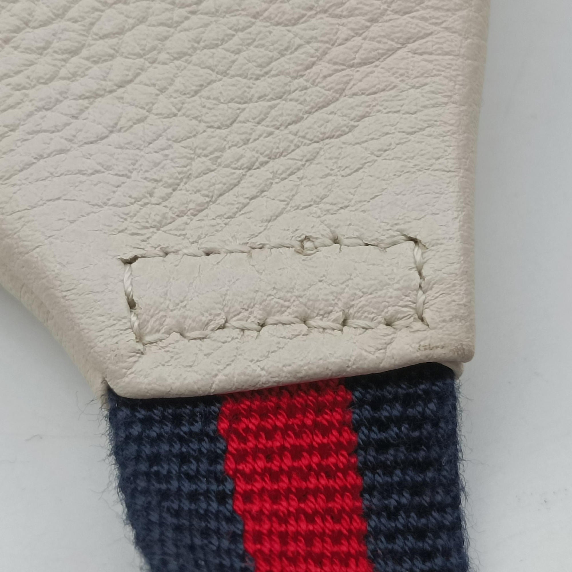 Secondhand Gucci Print White Leather 527792 bum bag/waist bag | stylenewstar