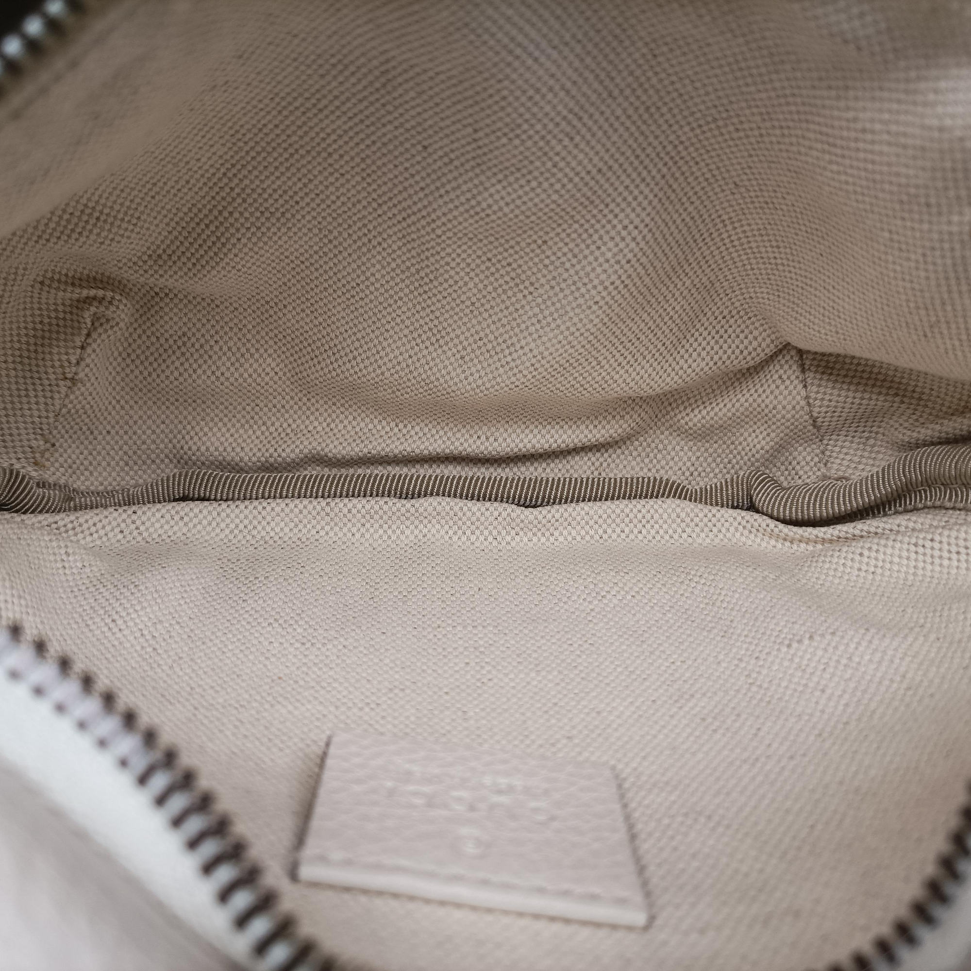 Secondhand Gucci Print White Leather 527792 bum bag/waist bag | stylenewstar