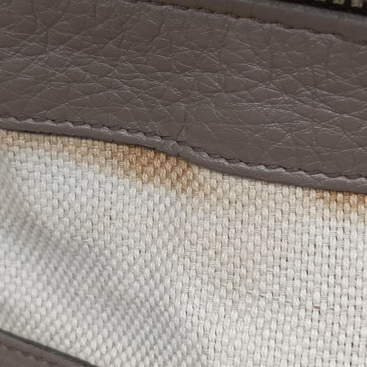 Vintage Gucci Soho Gray beige Leather 282307 handbag | stylenewstar