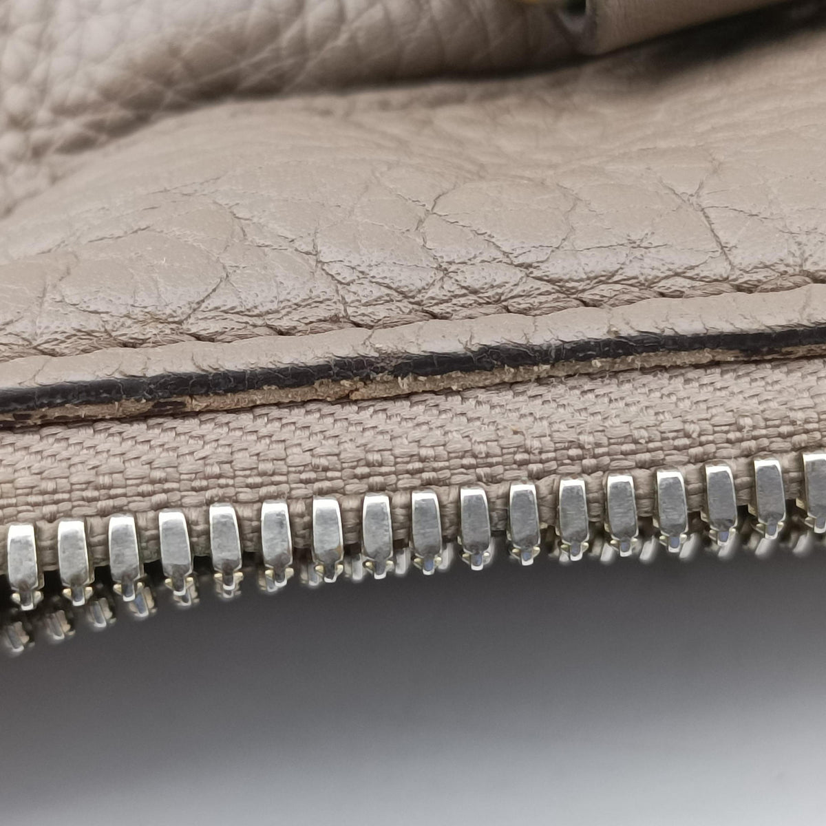 Vintage Gucci Soho Gray beige Leather 282307 handbag | stylenewstar