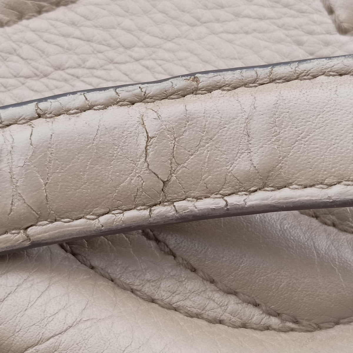 Vintage Gucci Soho Gray beige Leather 282307 handbag | stylenewstar